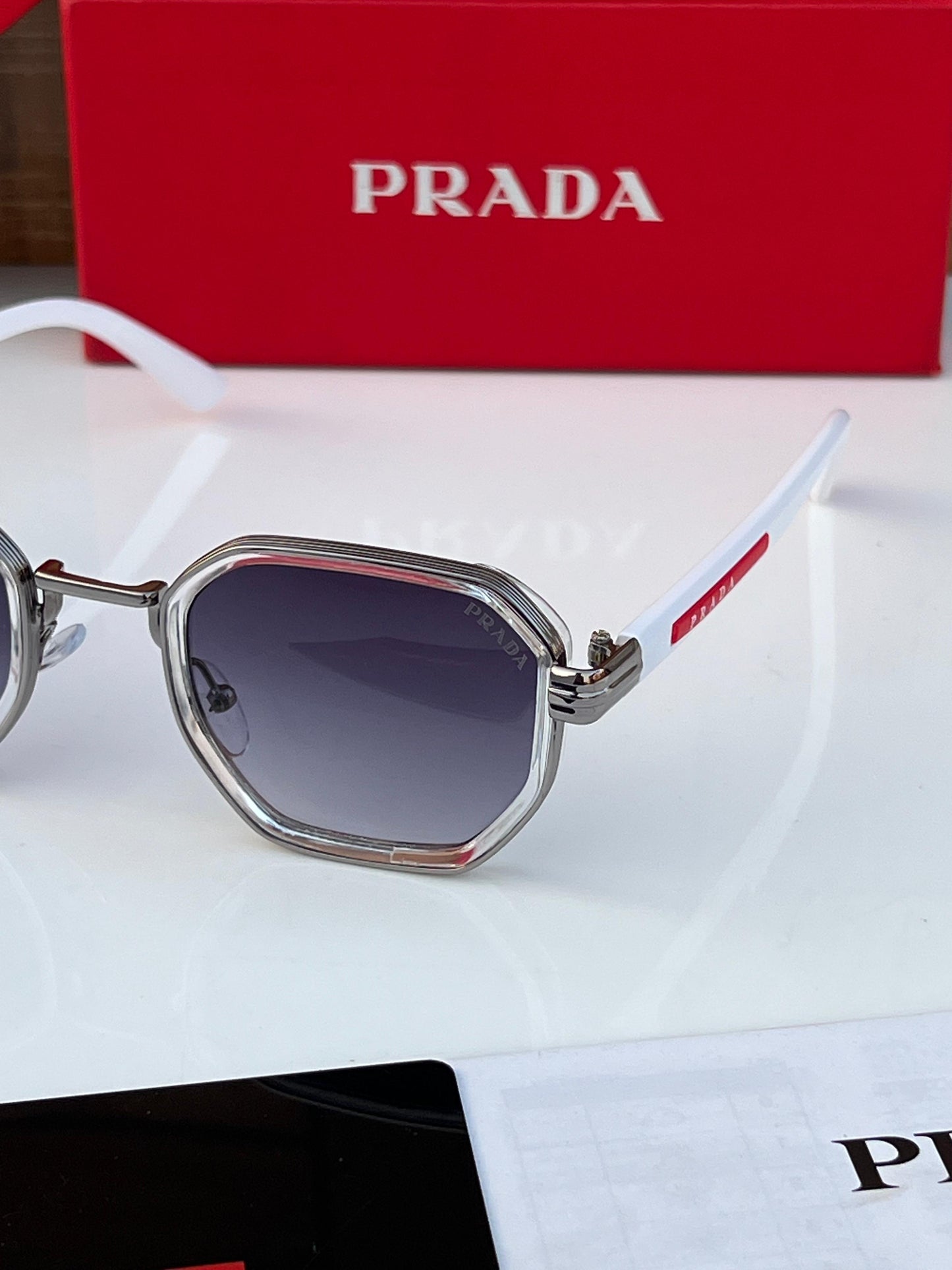 PRADA SUNGLASS