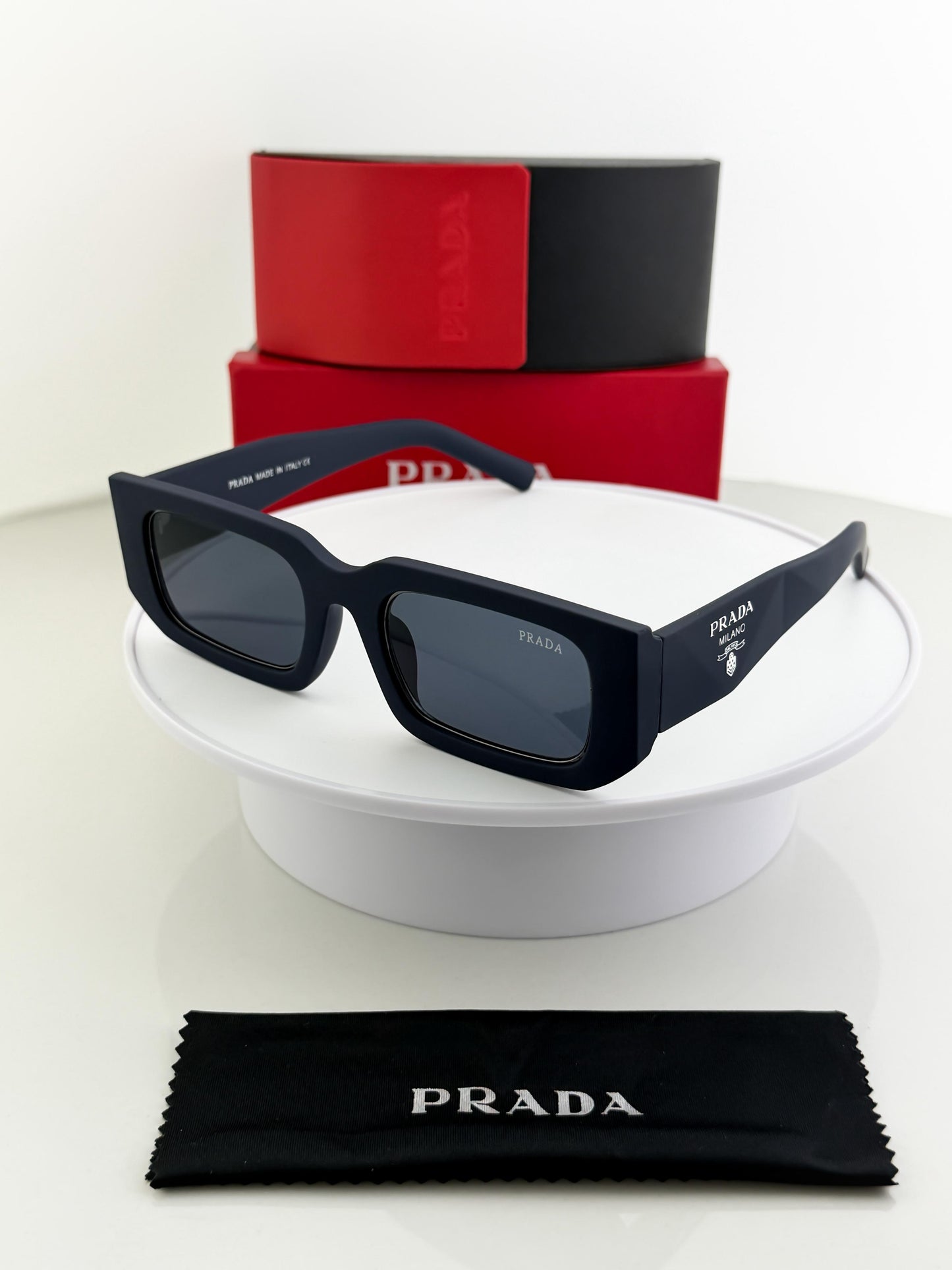 PRADA SUNGLASS