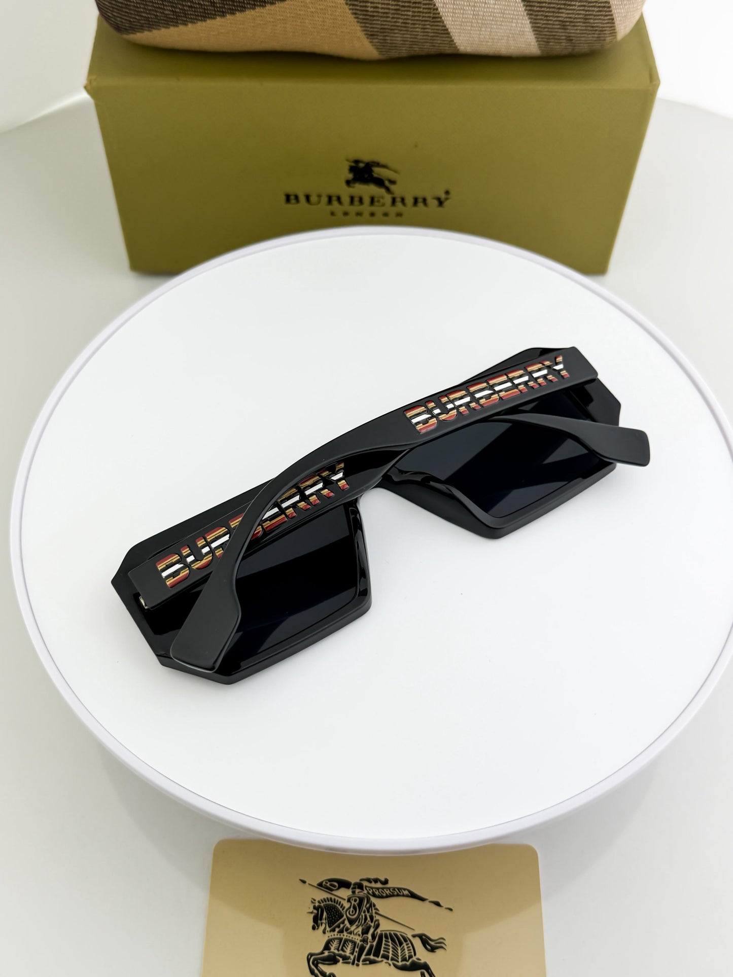 BURBERRY SUNGLASS