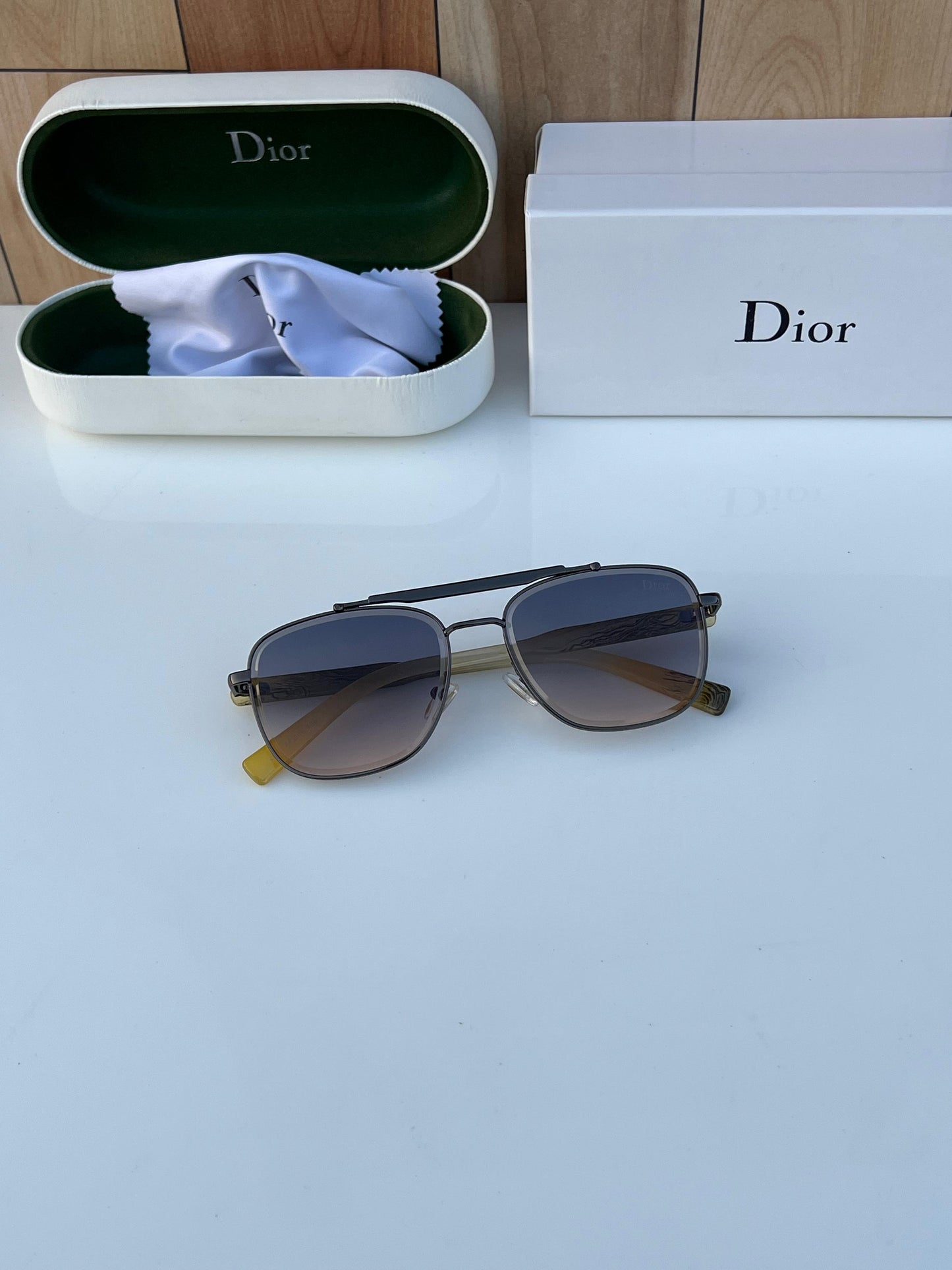 DIOR SUNGLASS