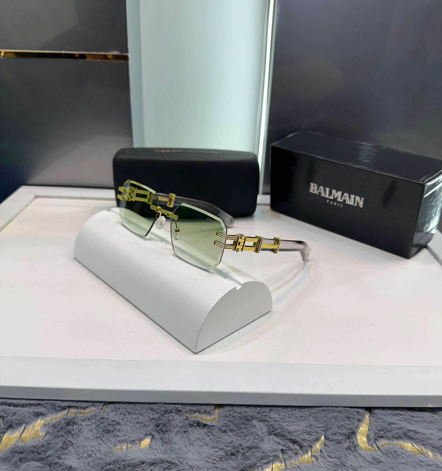 ARMANI BLACK SUNGLASSES