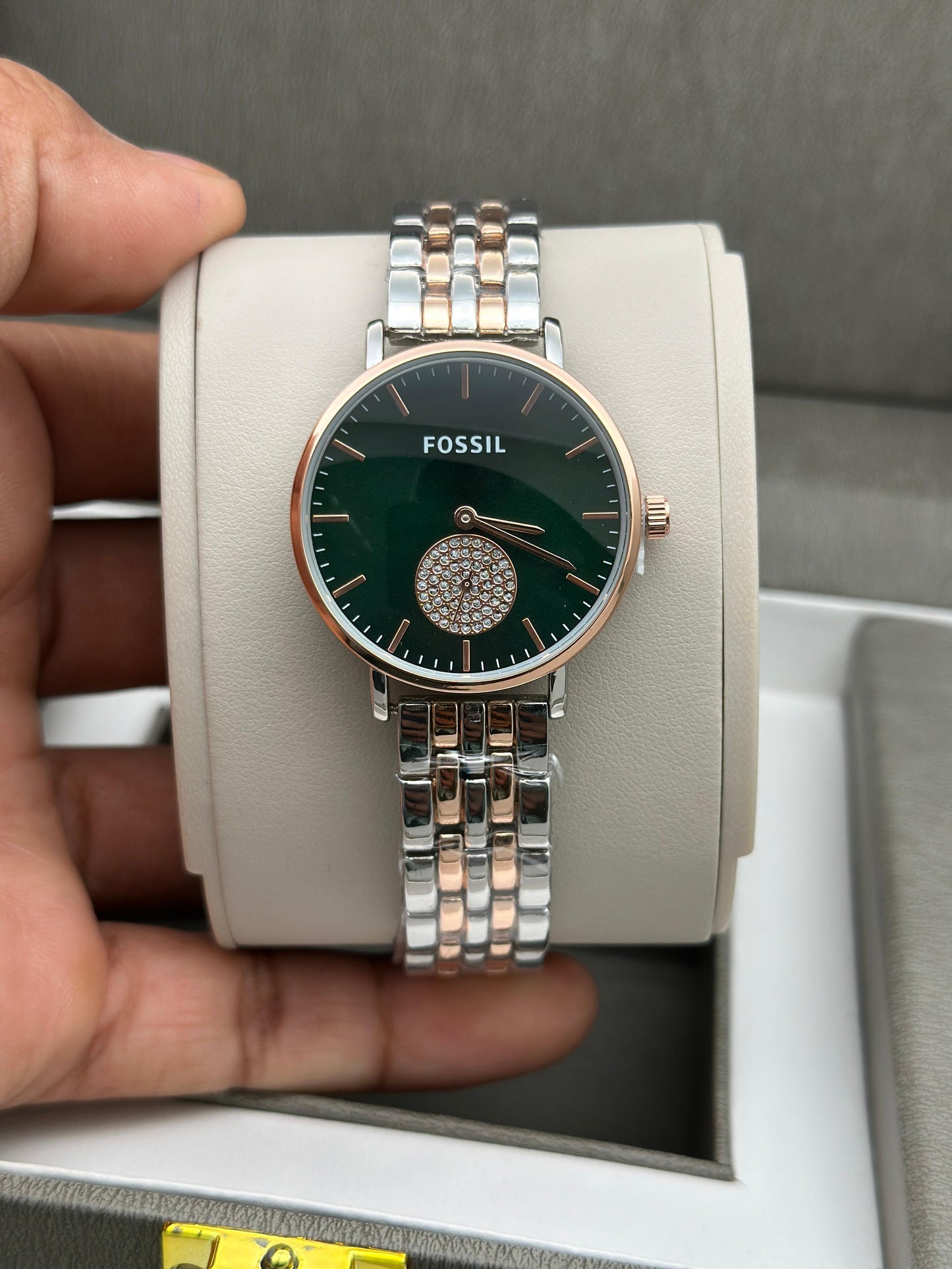 FOSSIL LADIES WATCH