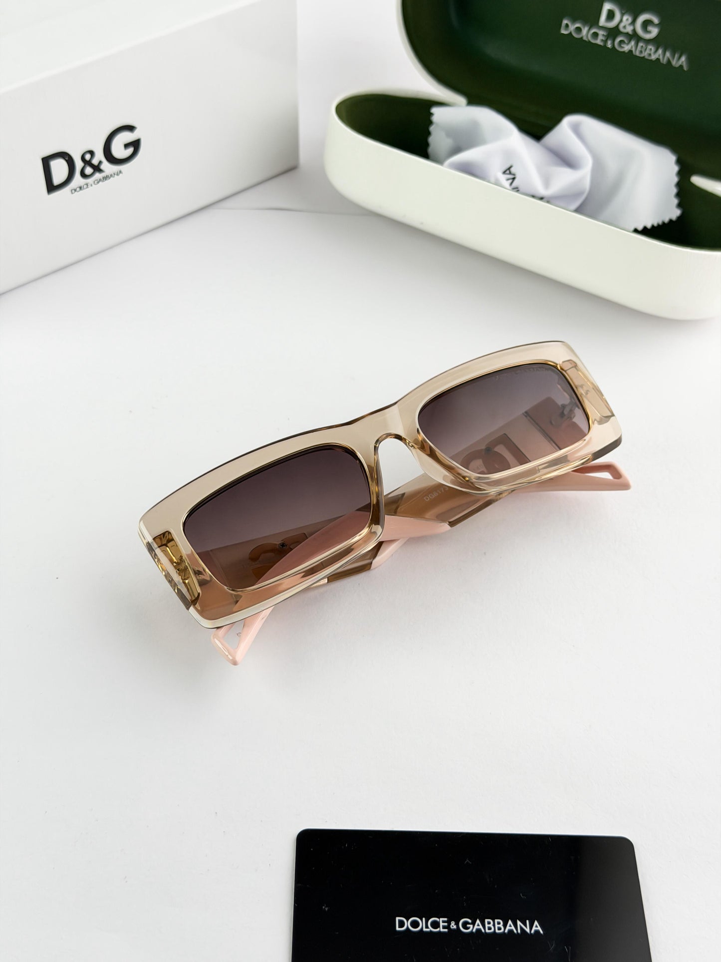 DOLCE AND GABBANA SUNGLASS
