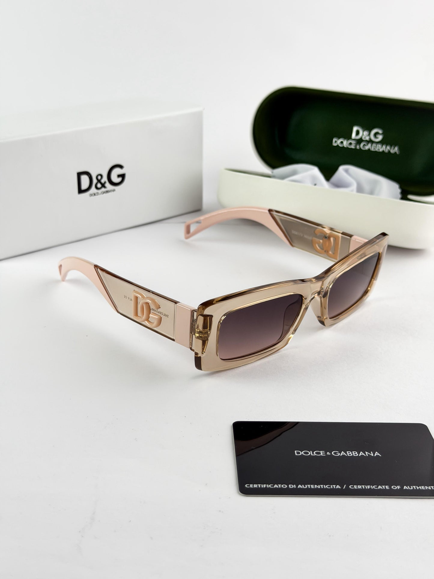 DOLCE AND GABBANA SUNGLASS