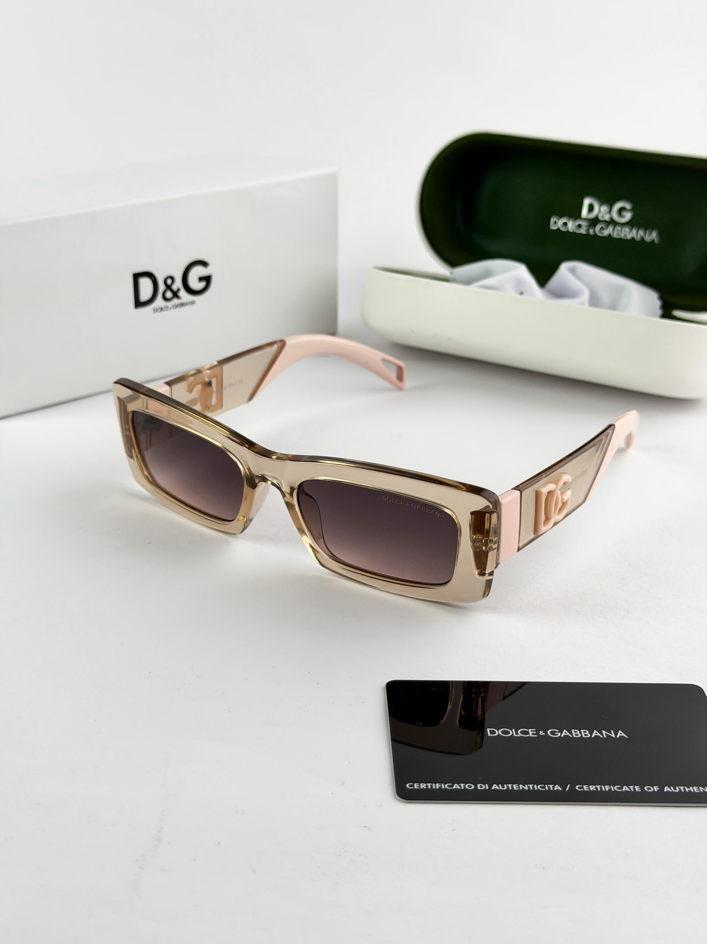 DOLCE AND GABBANA SUNGLASS