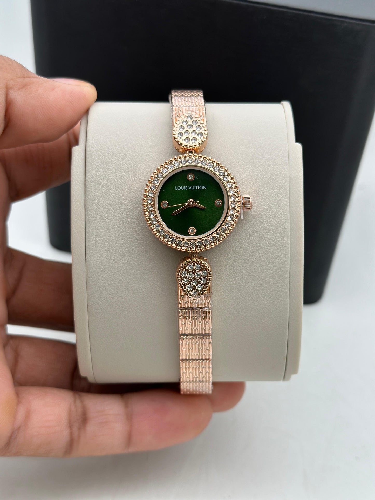 LV LADIES WATCH