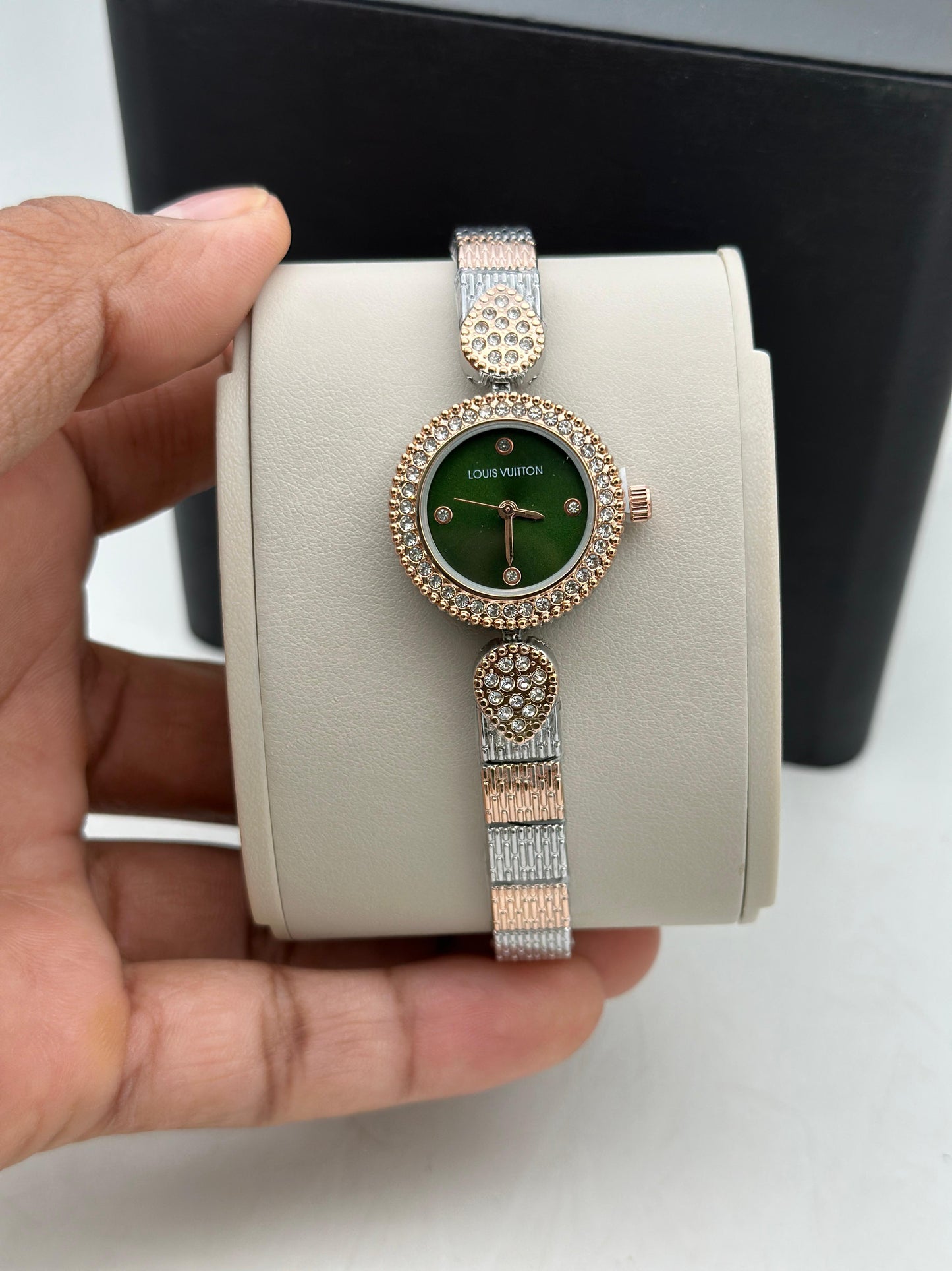 LV LADIES WATCH