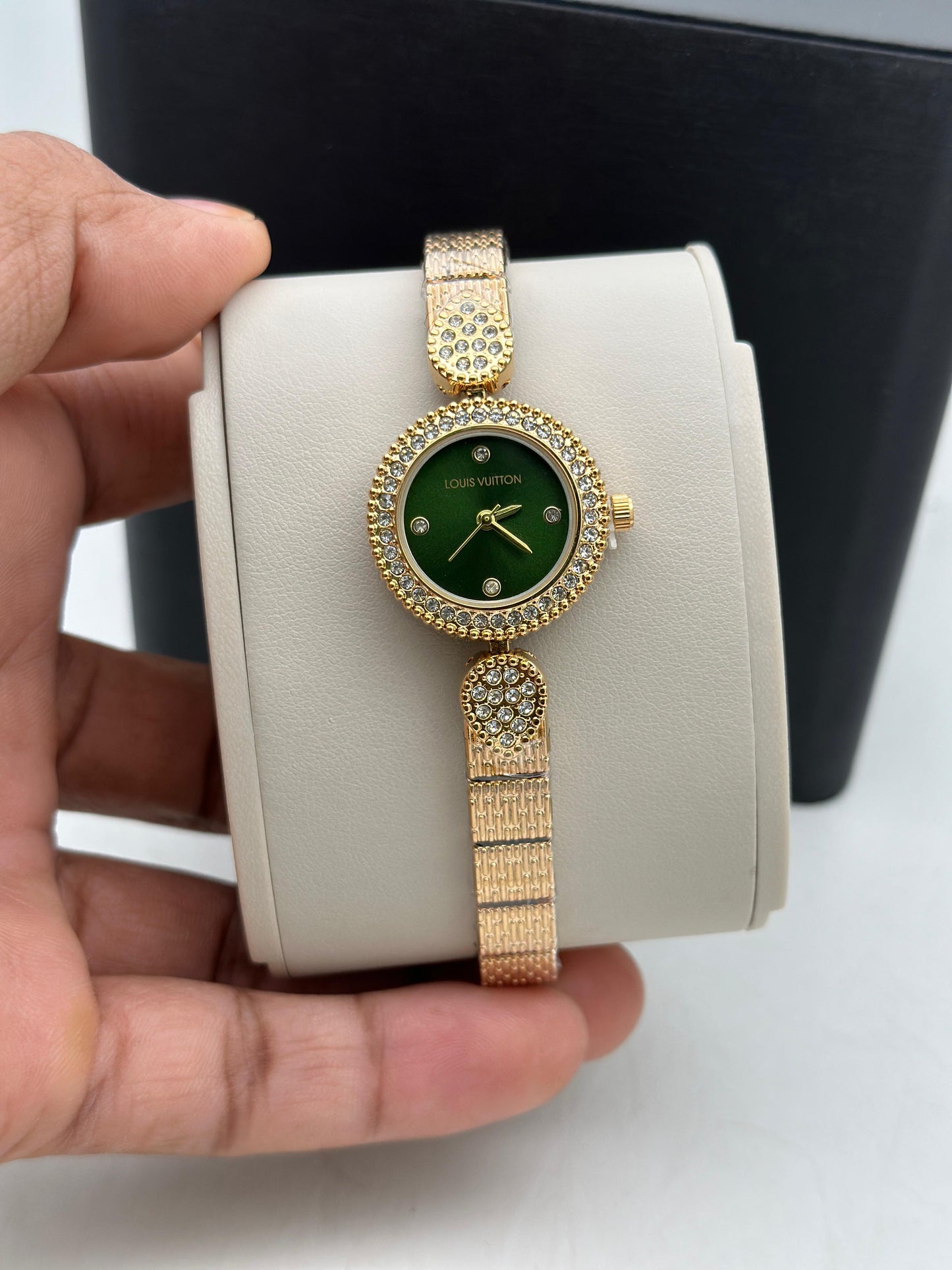 LV LADIES WATCH