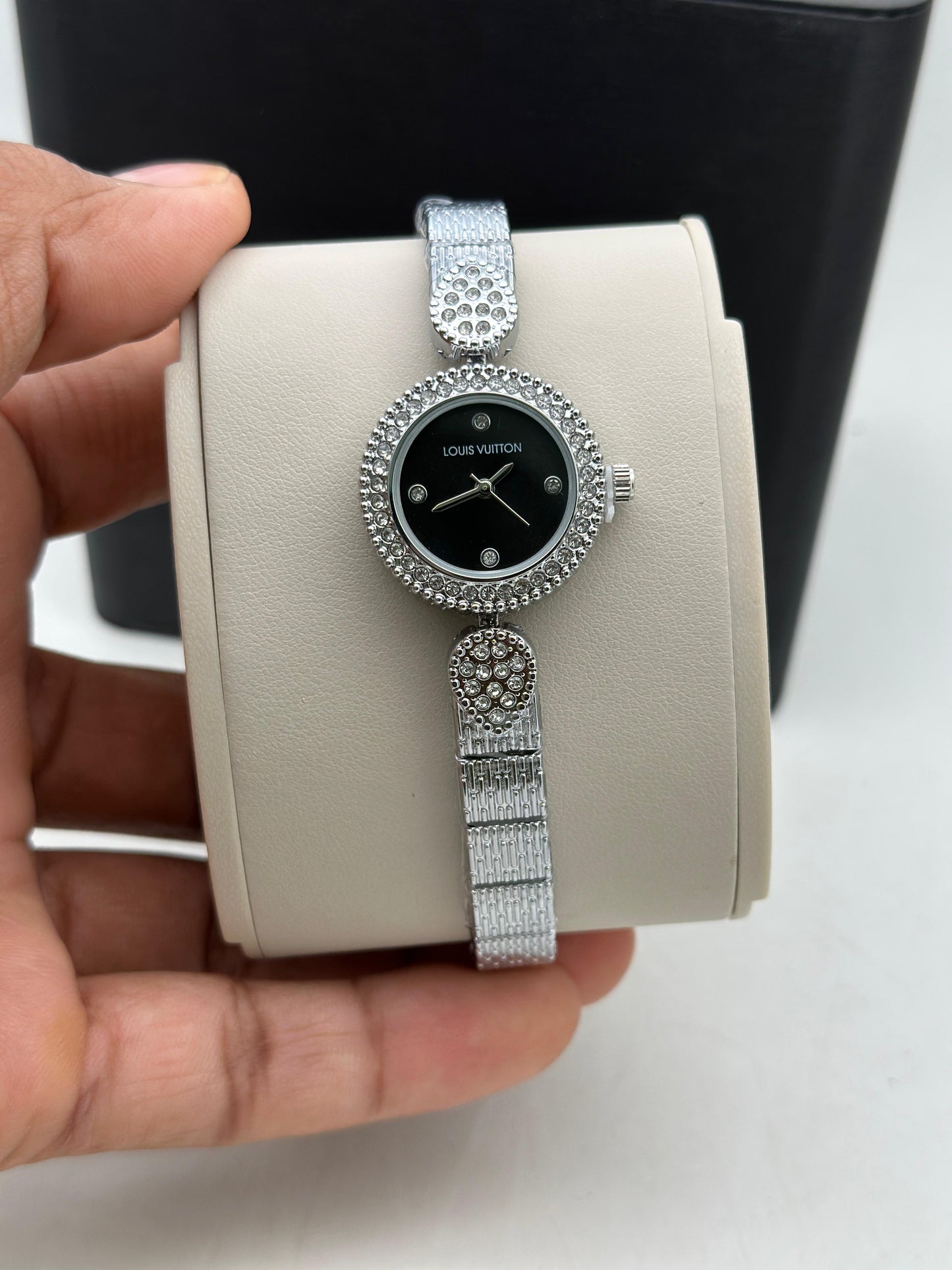 LV LADIES WATCH