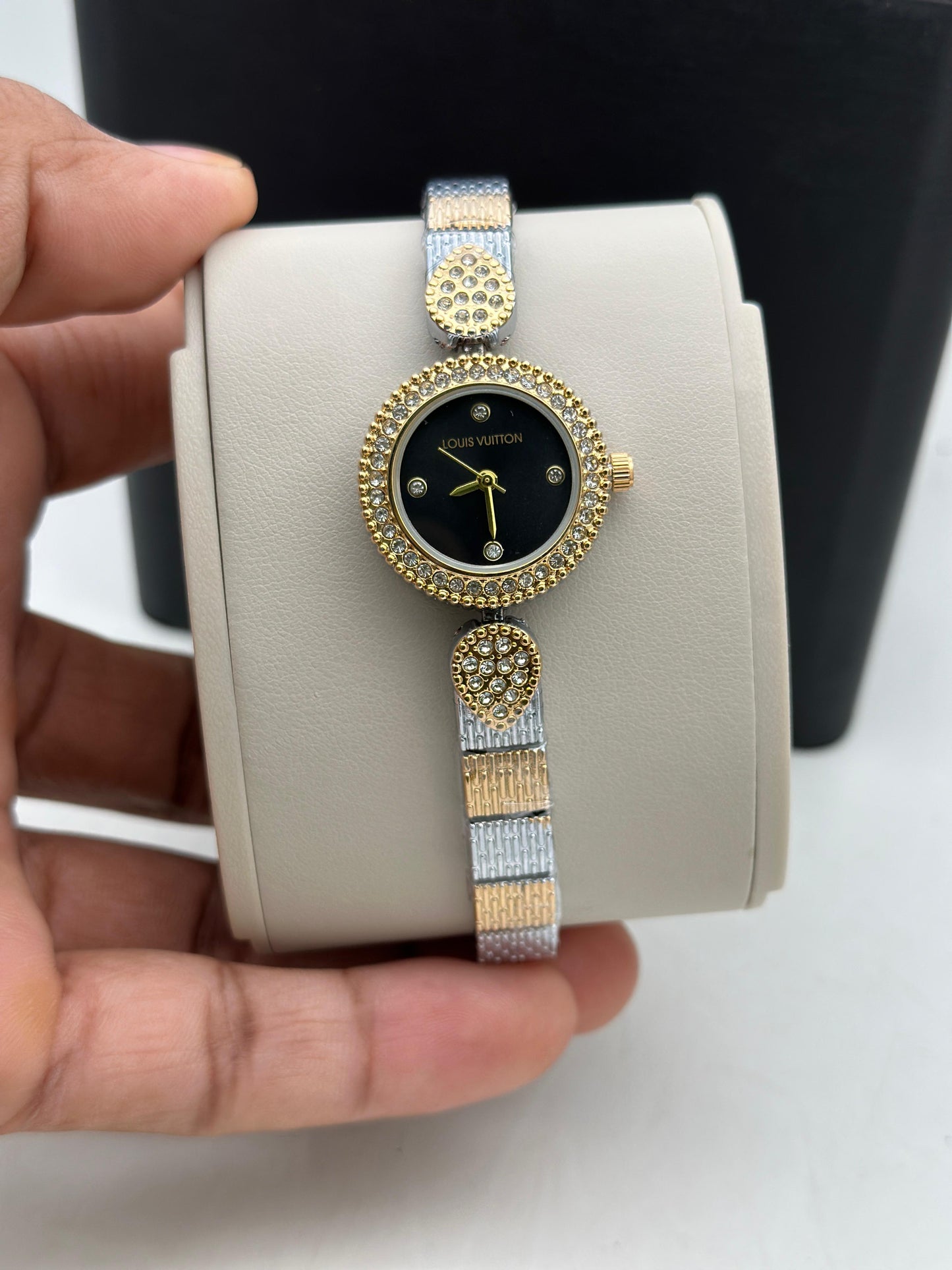 LV LADIES WATCH