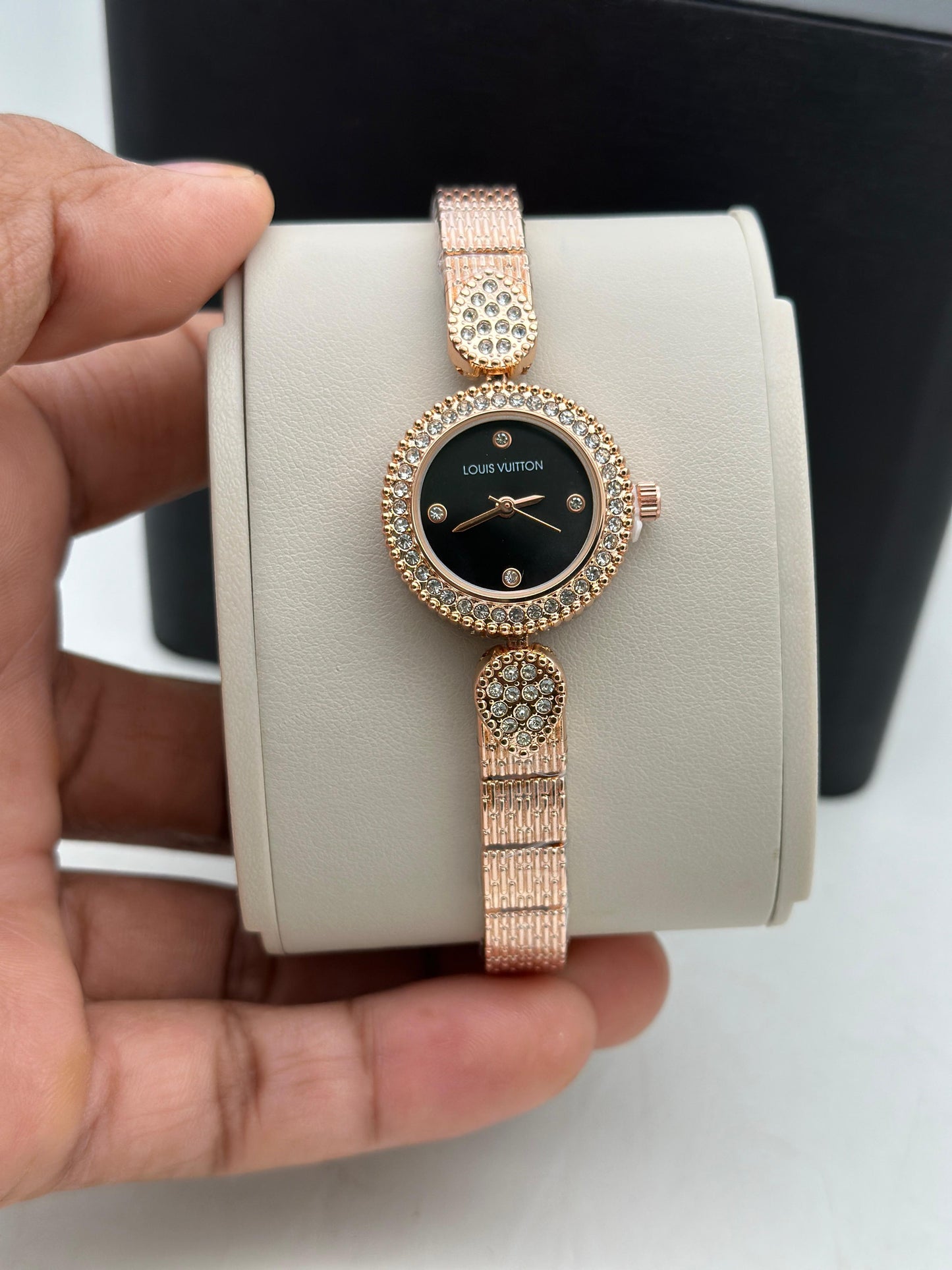 LV LADIES WATCH