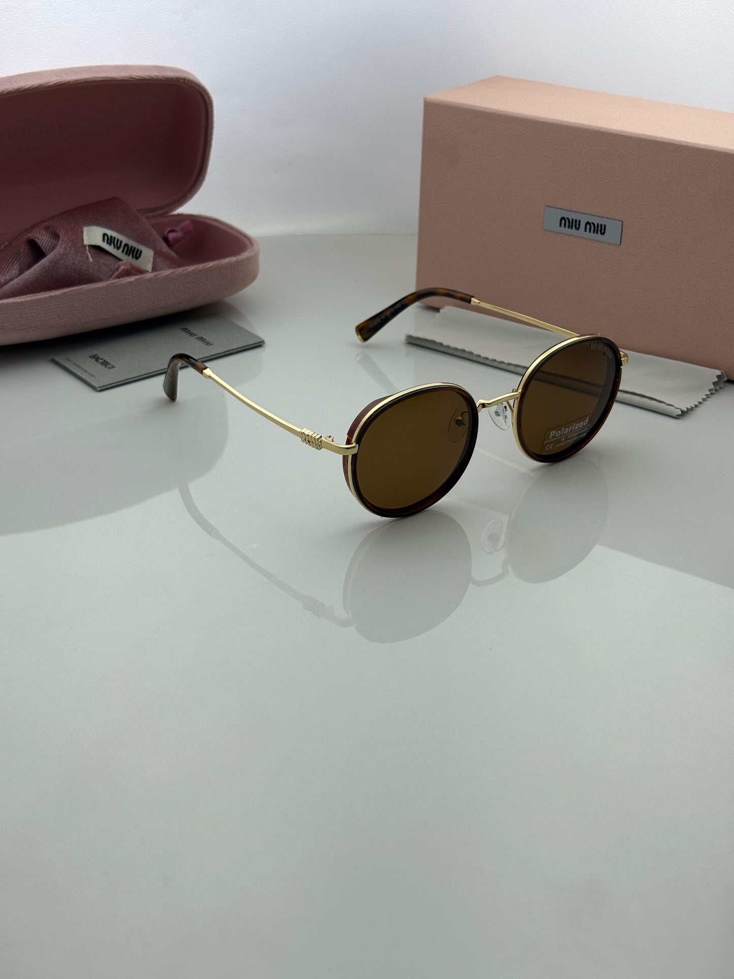 MIU MIU SUNGLASS