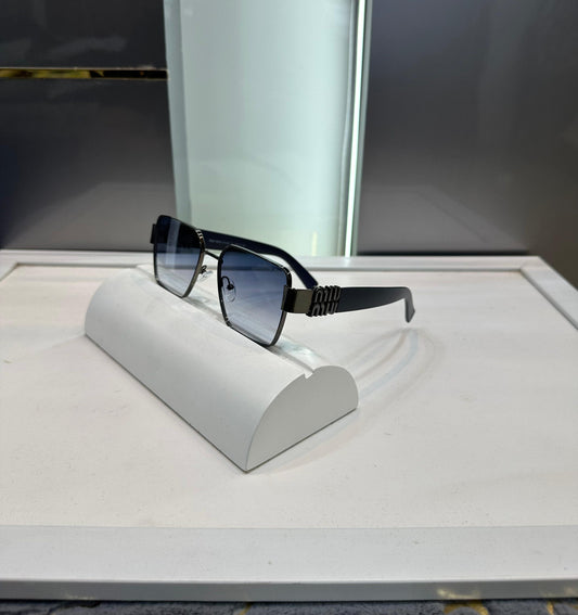 MIU MIU SUNGLASS