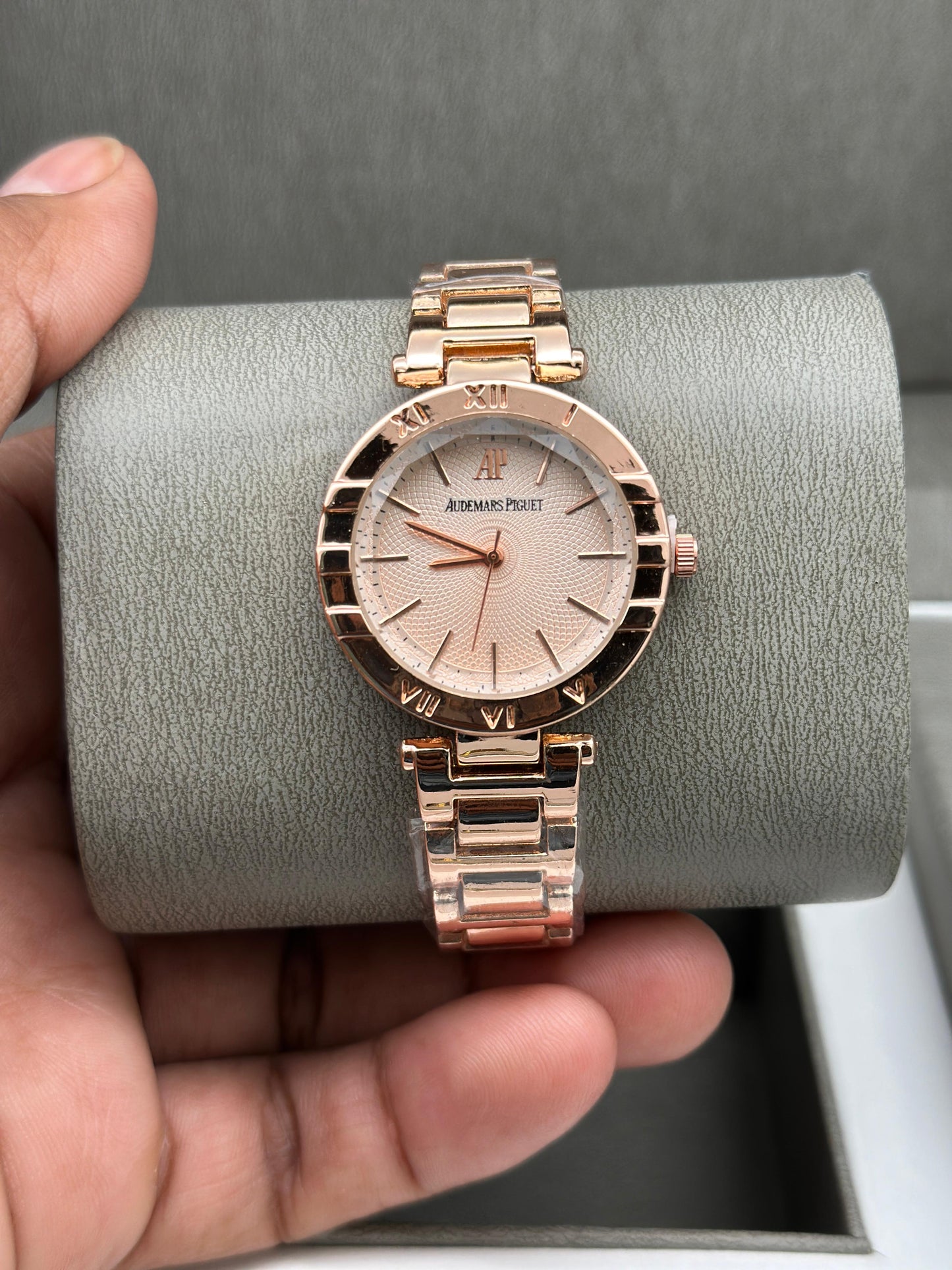 AP LADIES WATCH