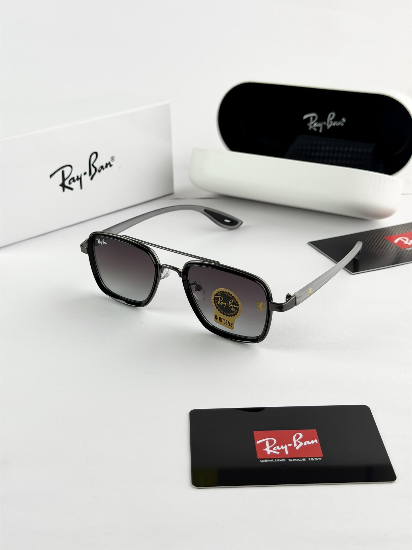 RAYBAN GREY SUNGLASS