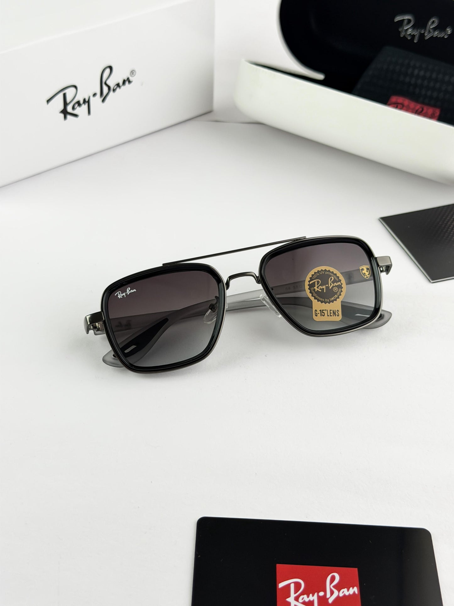 RAYBAN GREY SUNGLASS