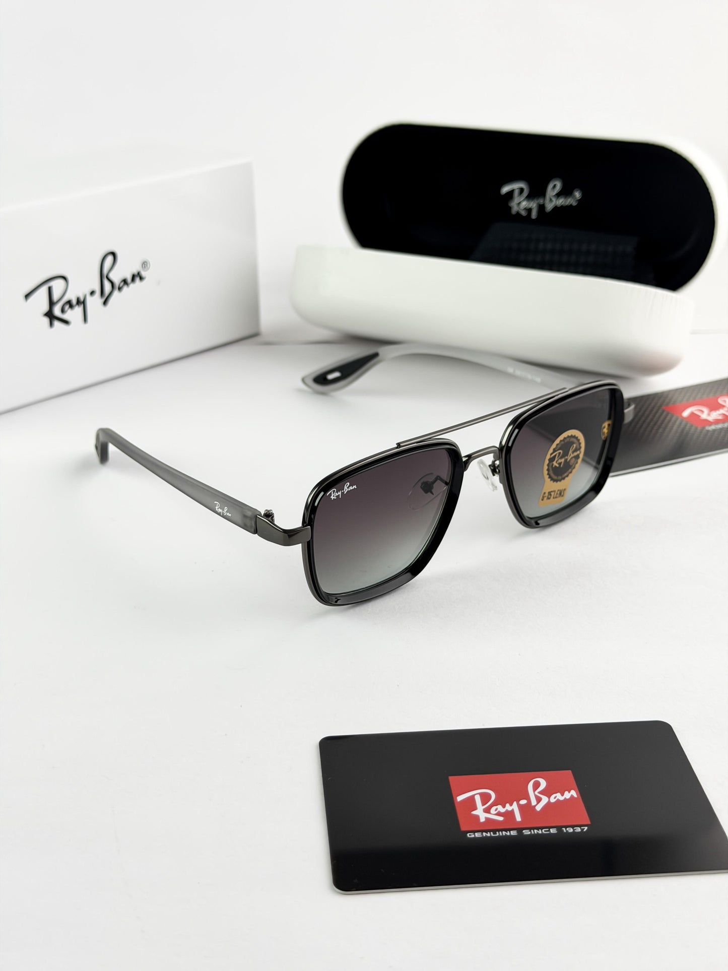 RAYBAN GREY SUNGLASS