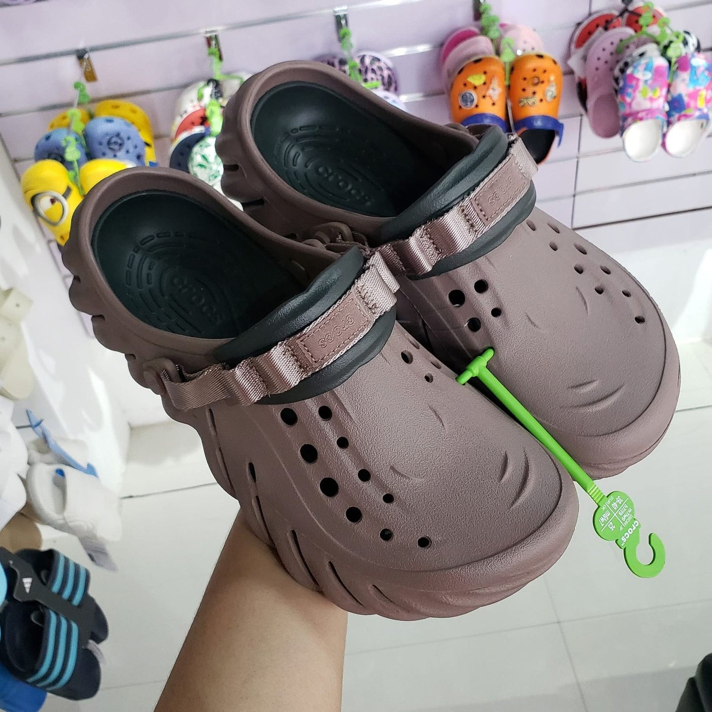 CROCS