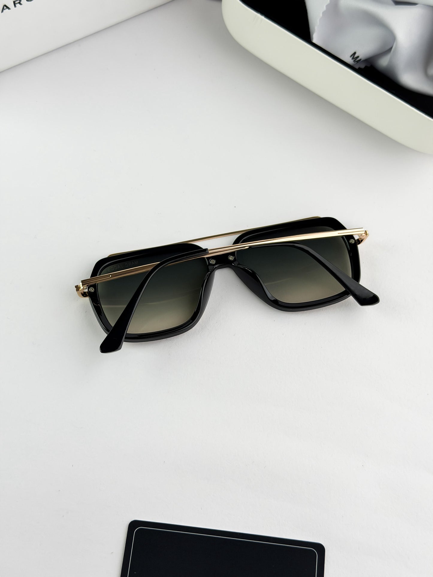 MARC JACOBS SUNGLASSESS