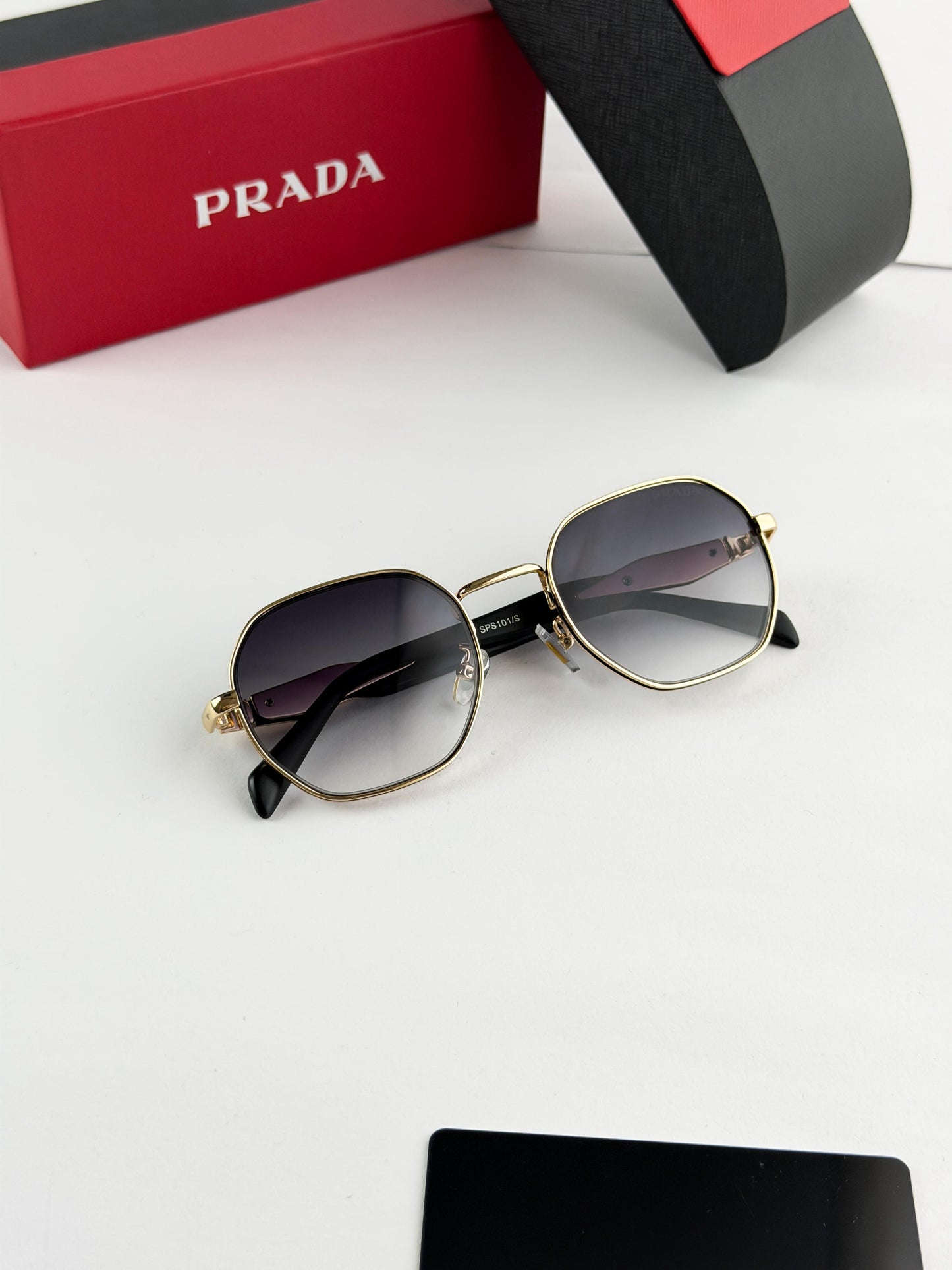 PRADA SUNGLASS