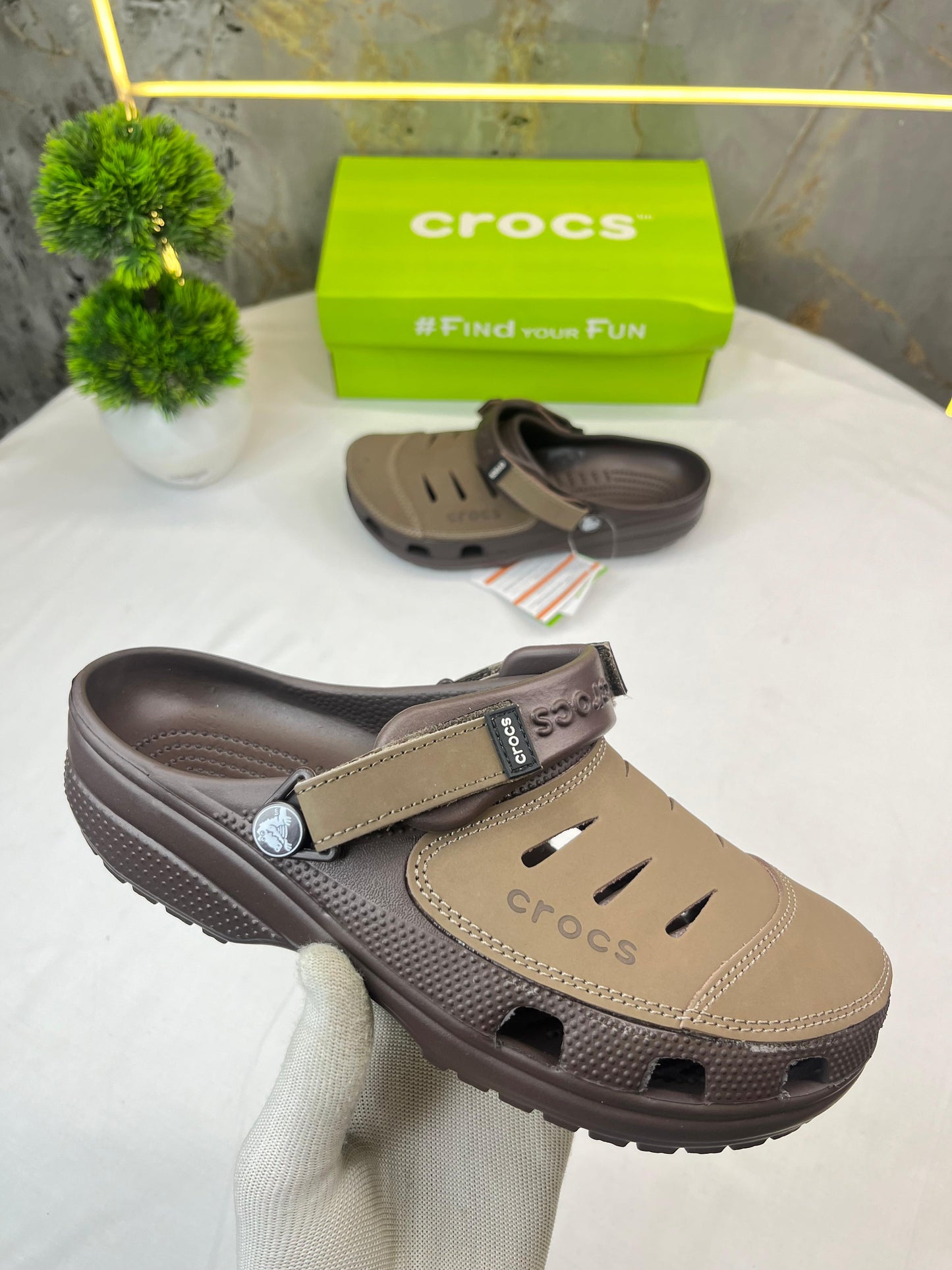 CROCS YUKON VISTA