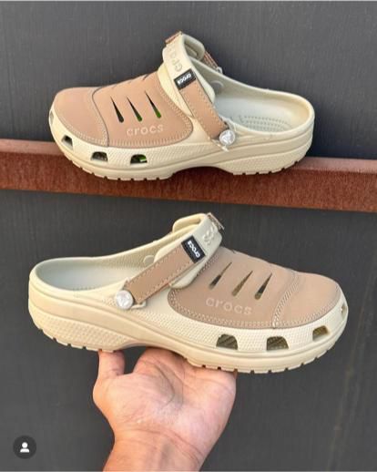 CROCS YUKON VISTA