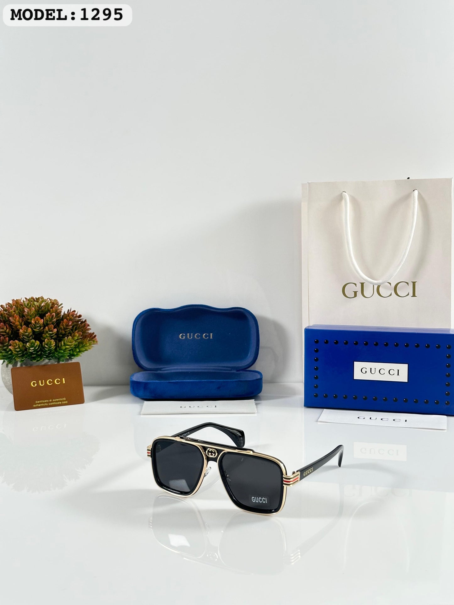 GUCCI SUNGLASS