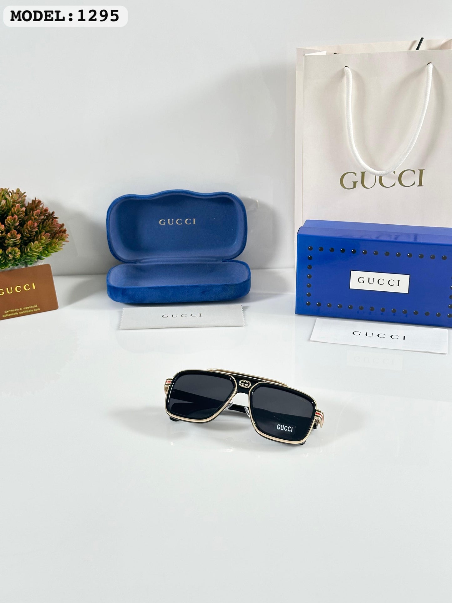 GUCCI SUNGLASS