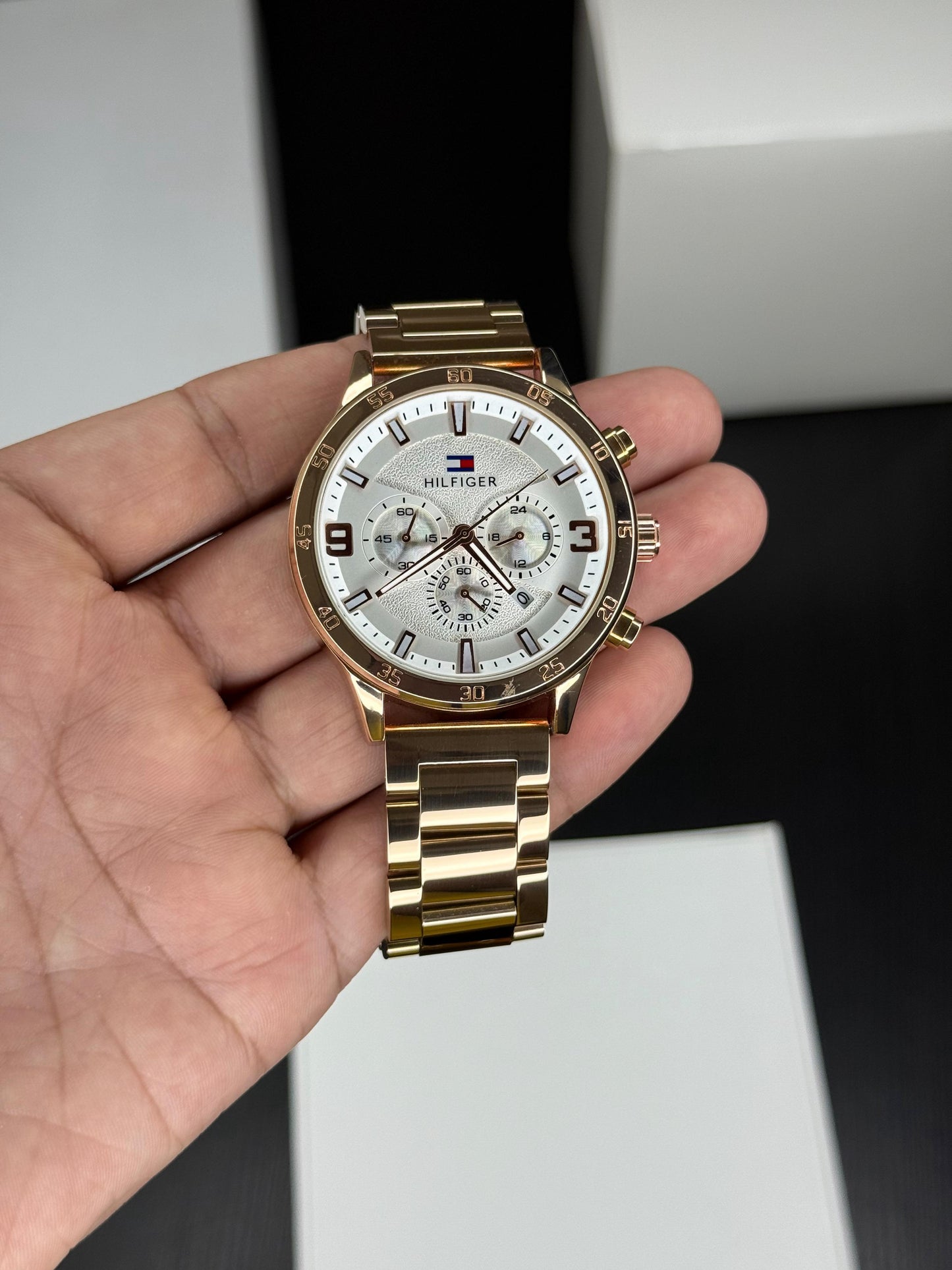 TOMMY HILFIGER WATCH