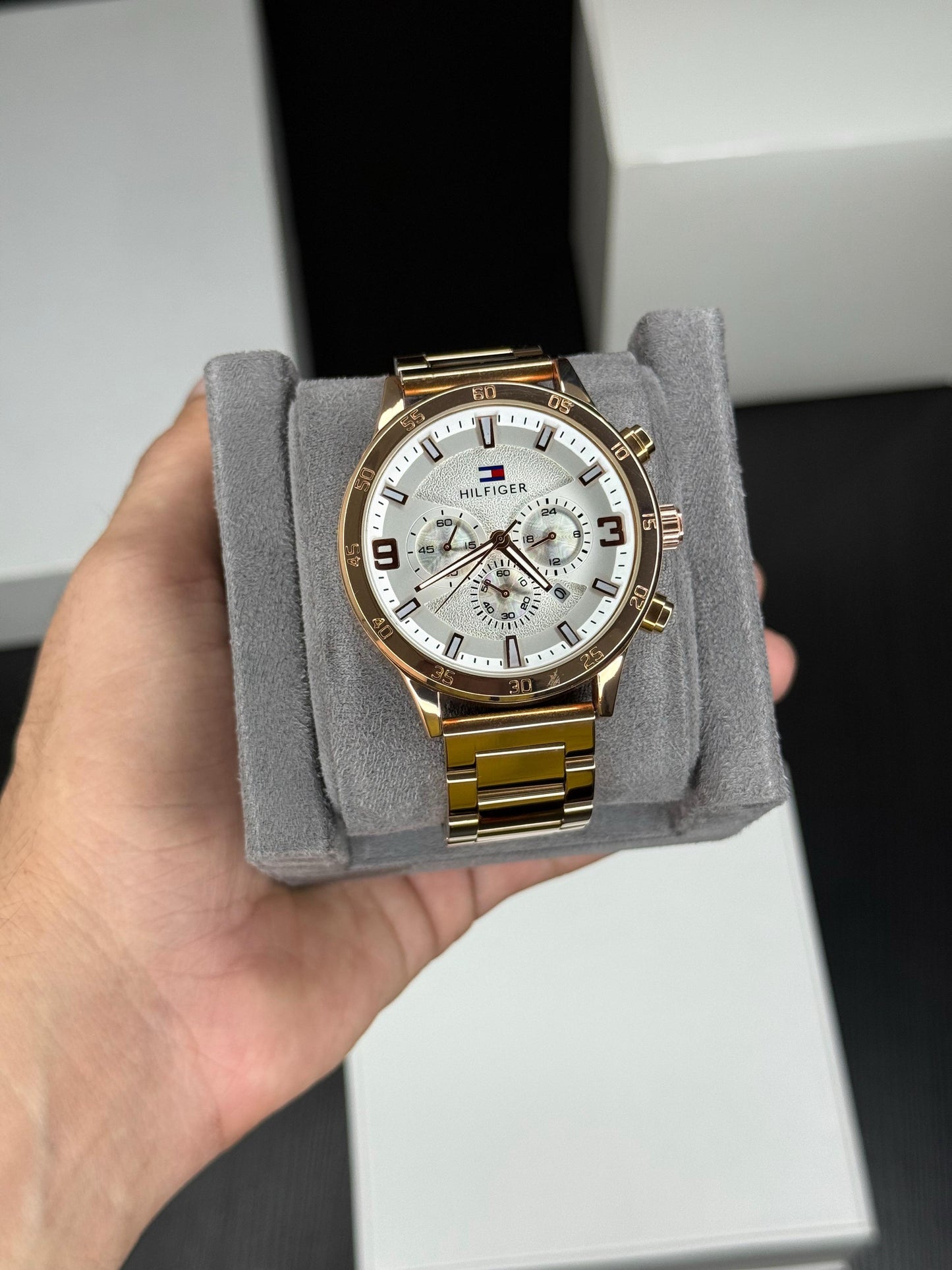 TOMMY HILFIGER WATCH
