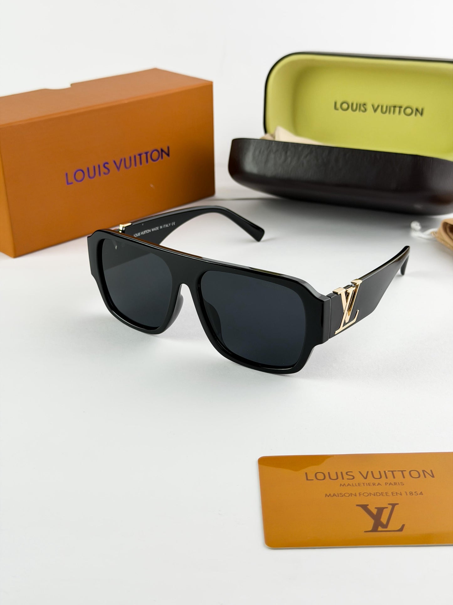 LOUIS VUITTON SUNGLASS