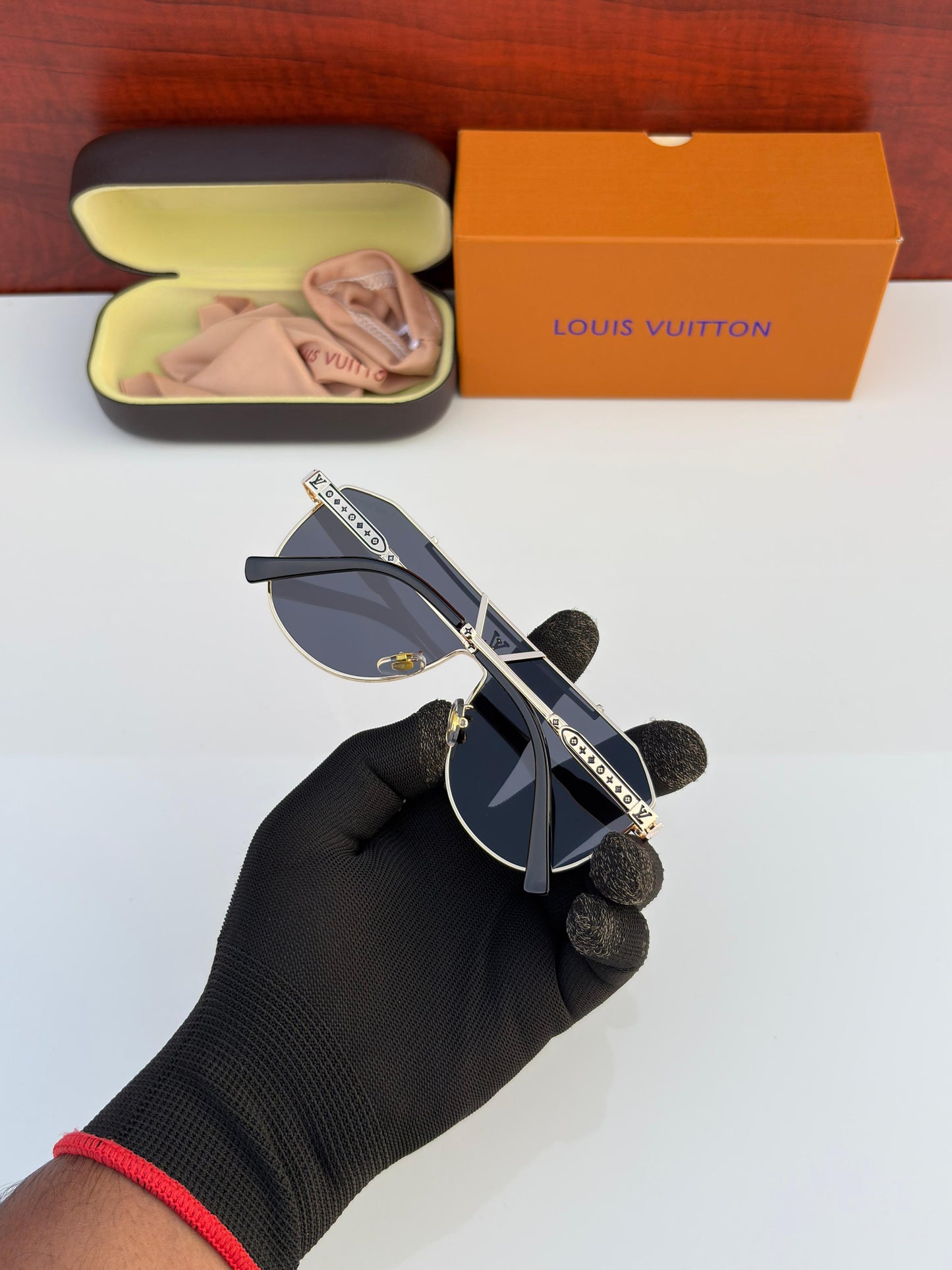LOUIS VUITTON SUNGLASS
