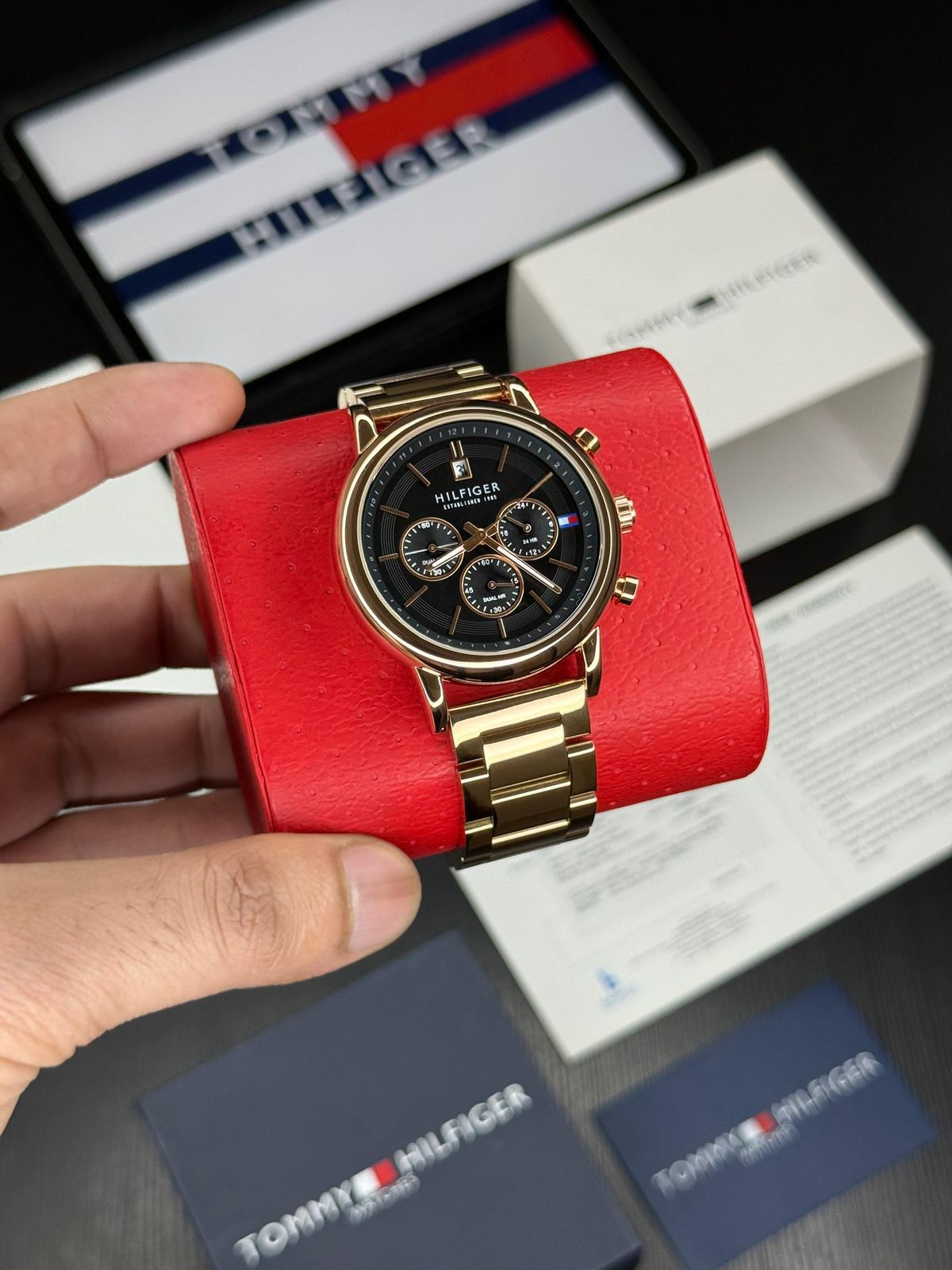 TOMMY HILFIGER WATCH