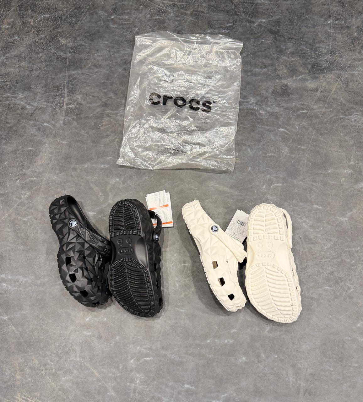 CROCS OFFGRID CLOGS