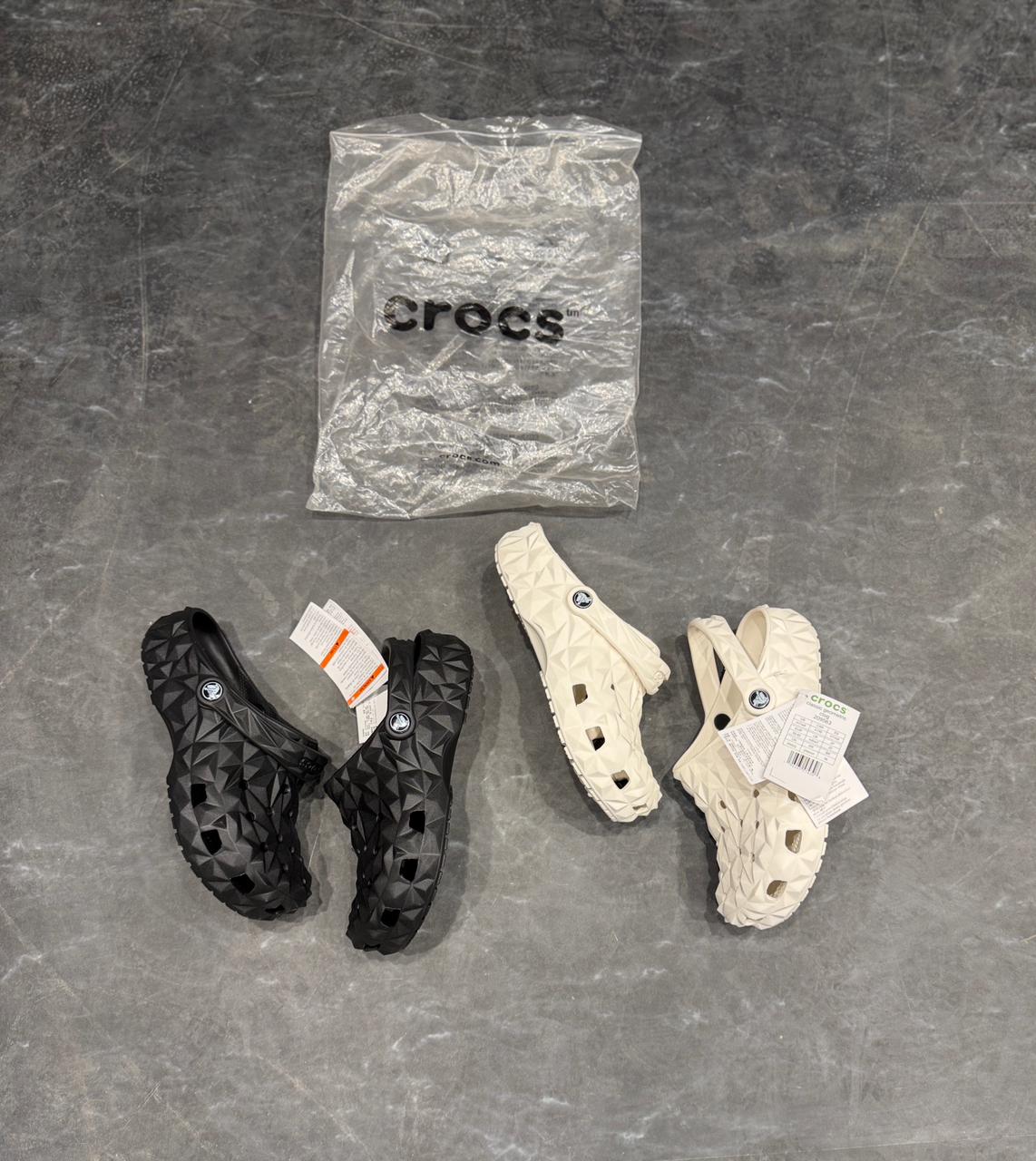 CROCS OFFGRID CLOGS