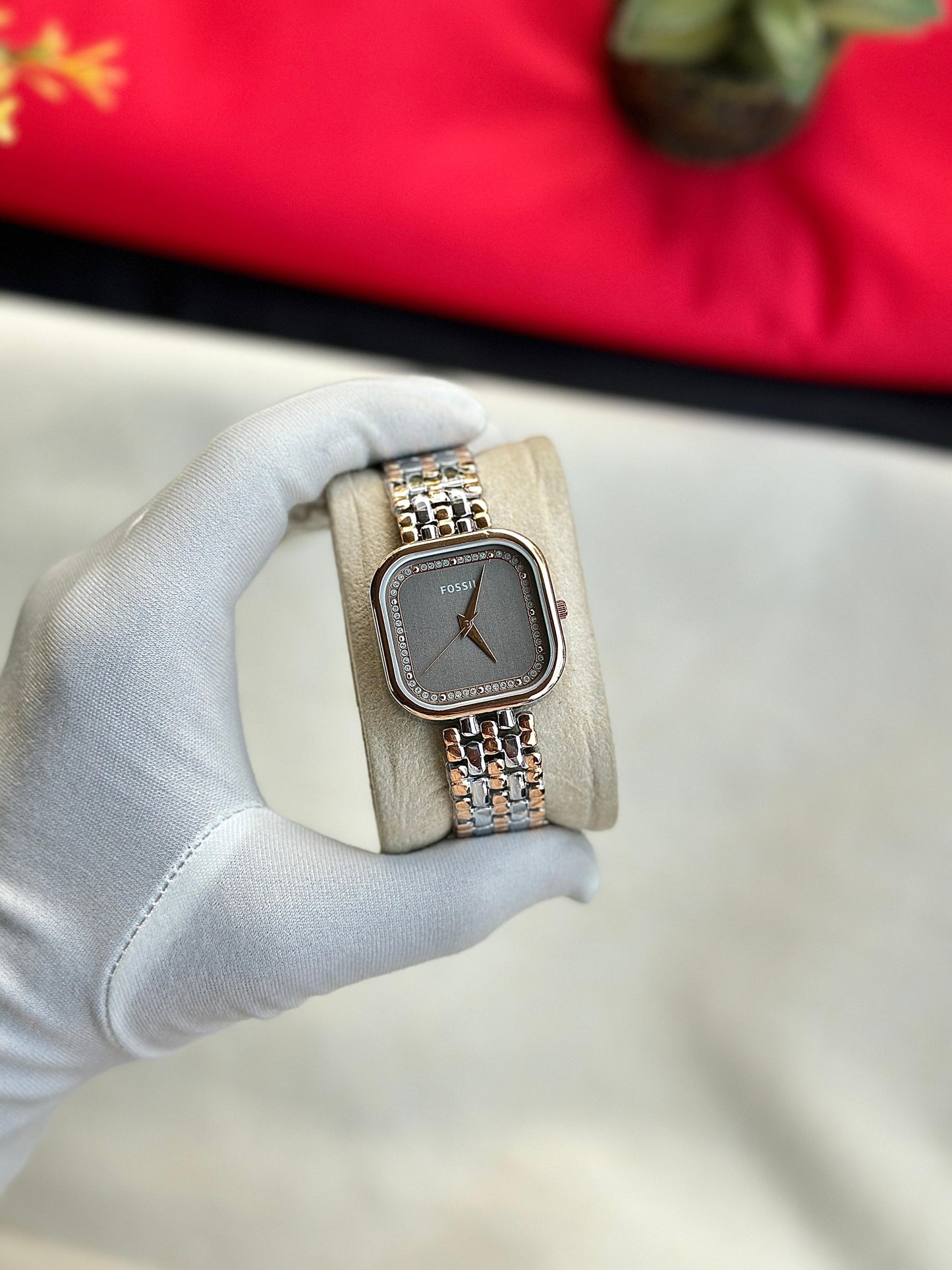 FOSSIL LADIES WATCH