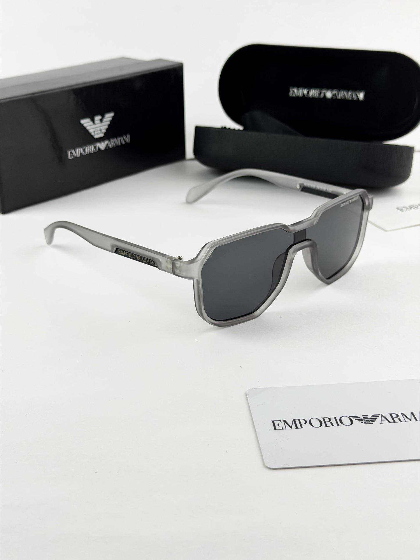 ARMANI GREY SUNGLASS