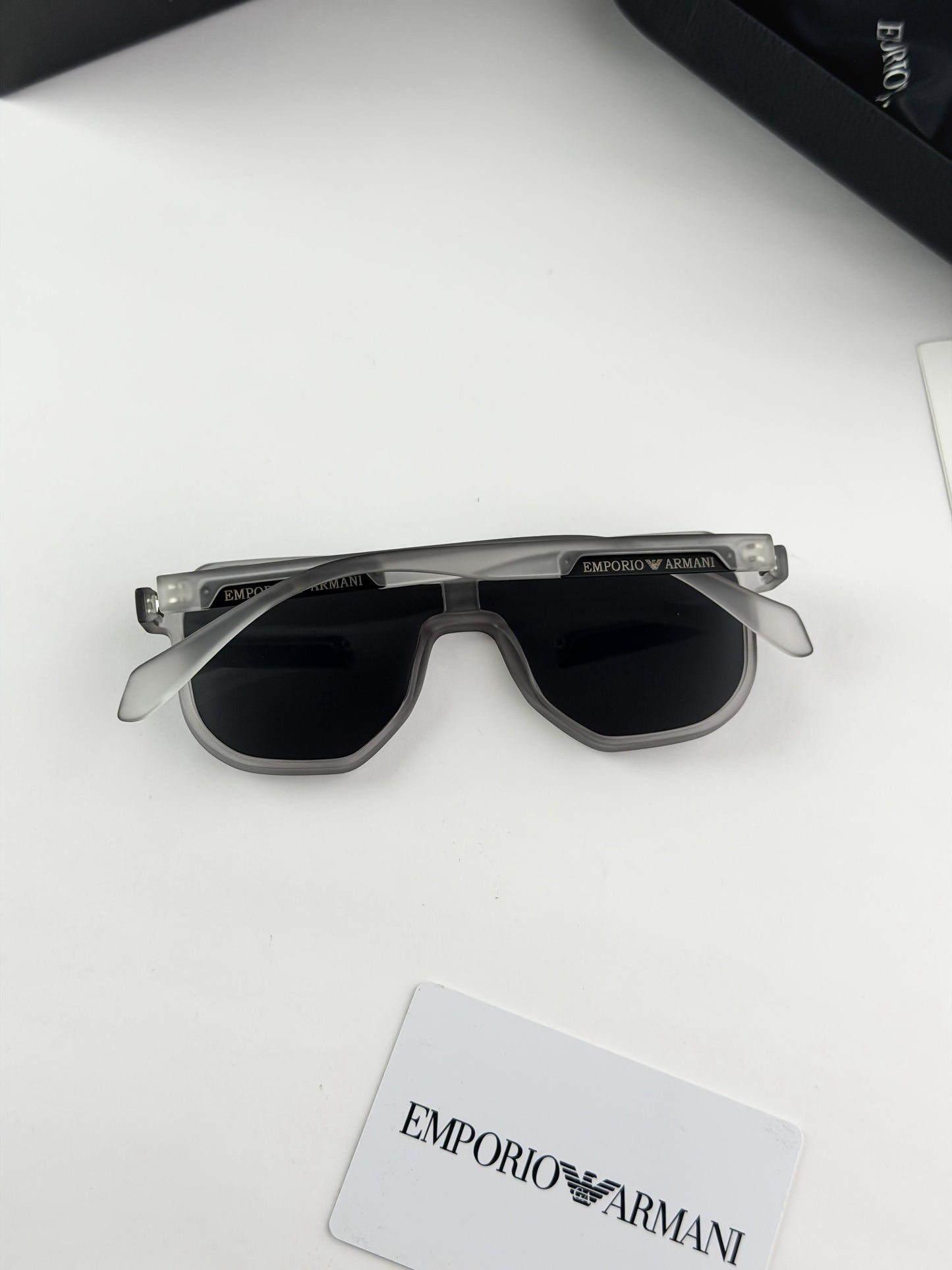 ARMANI GREY SUNGLASS