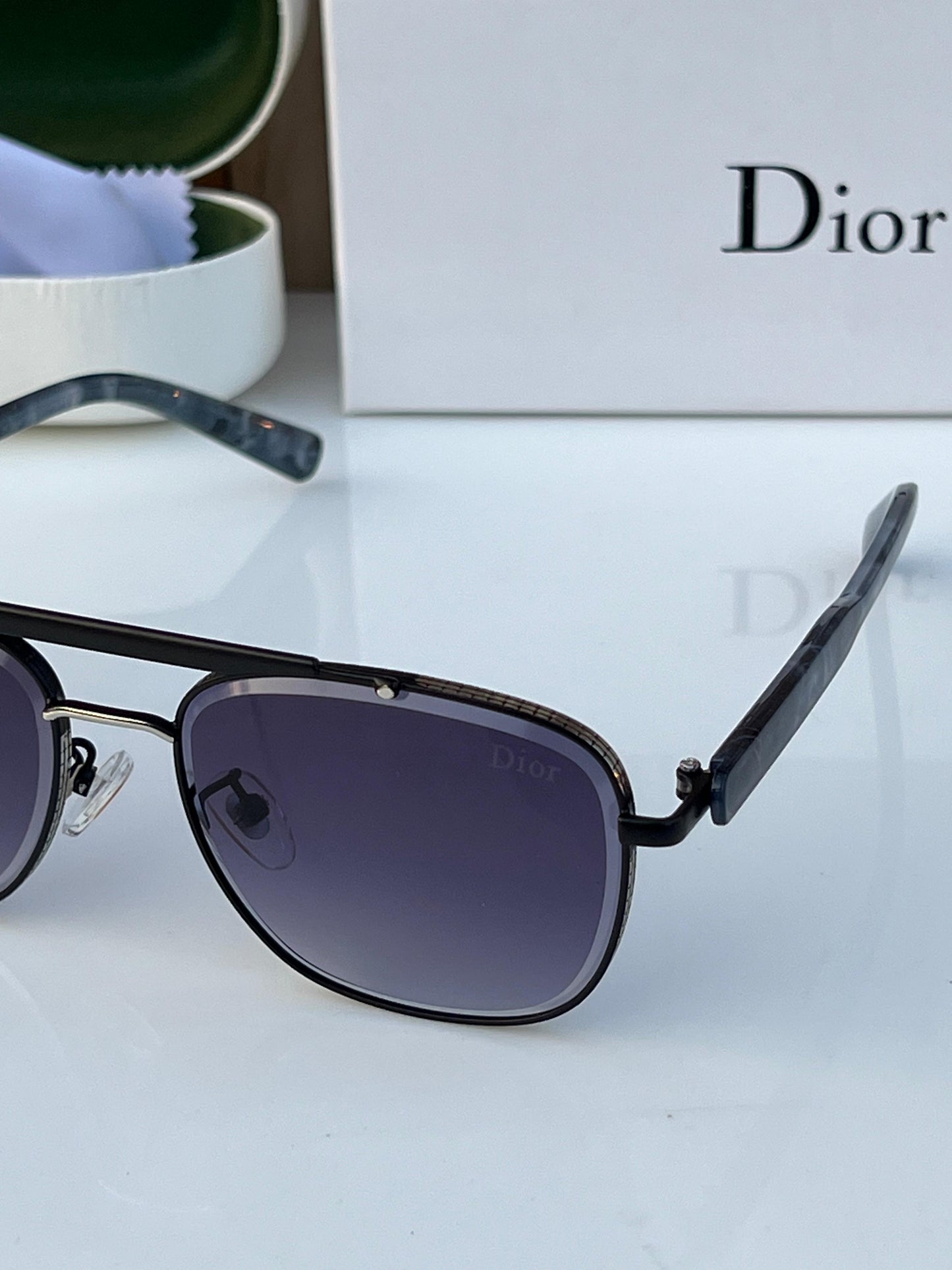 DIOR SUNGLASS
