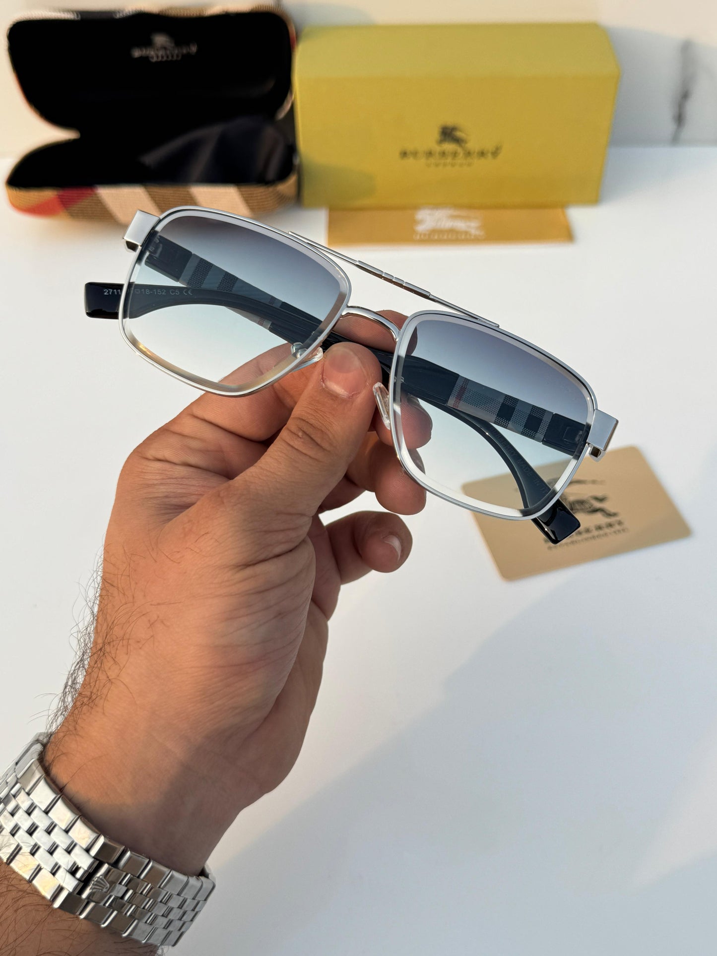 BURBERRY SUNGLASS