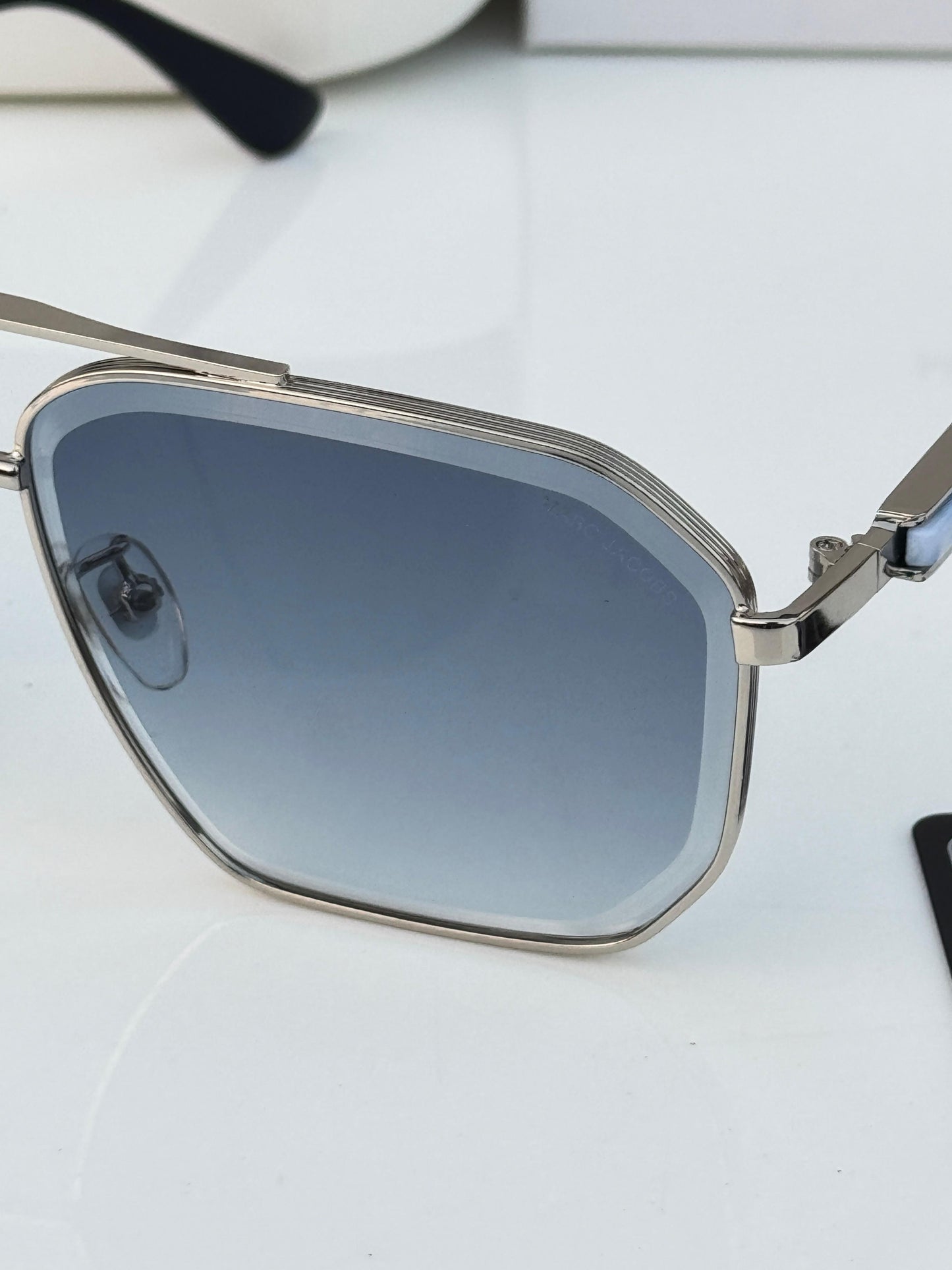 MARC JACOBS SUNGLASS