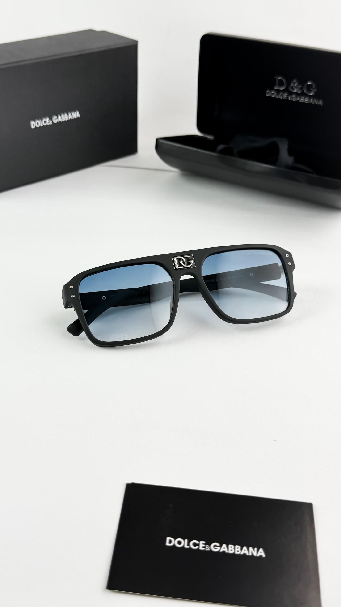 DOLCE & GABBANA SUNGLASS