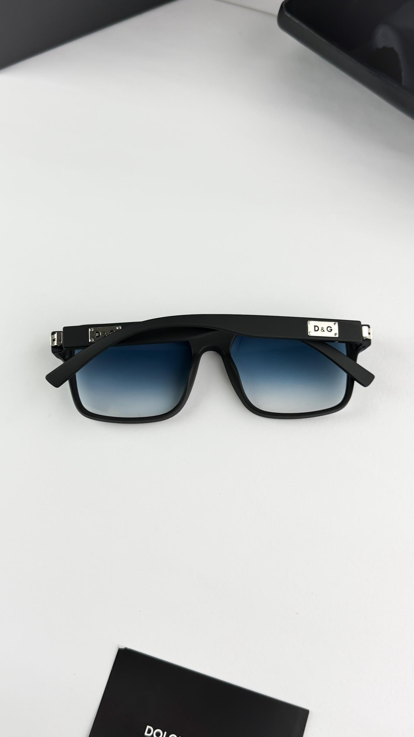 DOLCE & GABBANA SUNGLASS