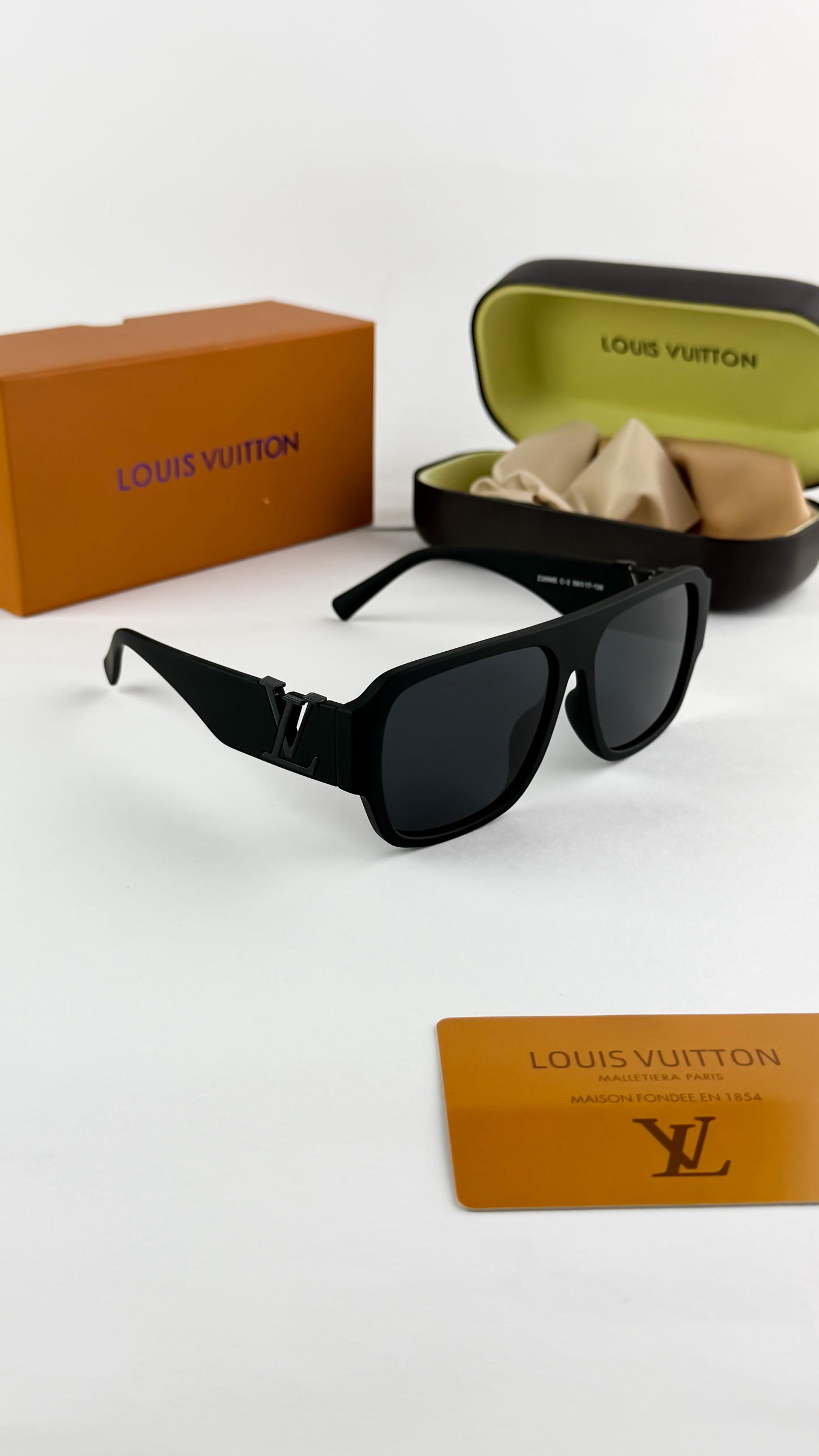 LOUIS VUITTON SUNGLASS