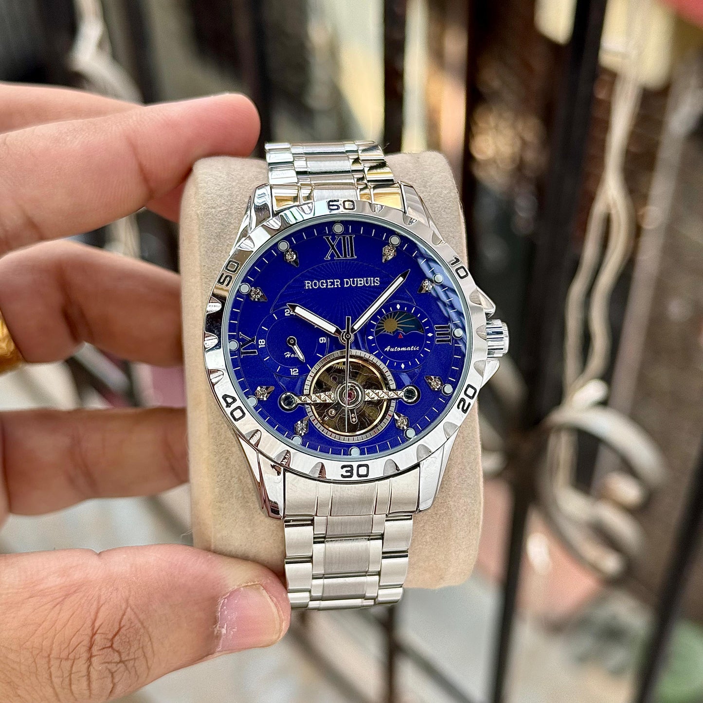 ROGER DUBUIS WATCH