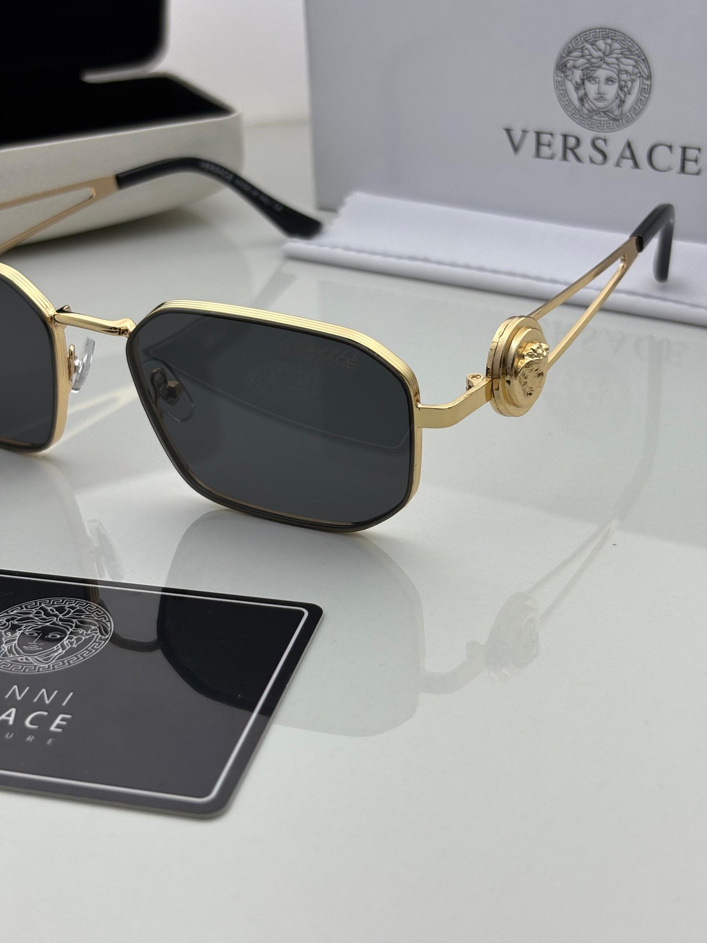 VERSACE SUNGLASS