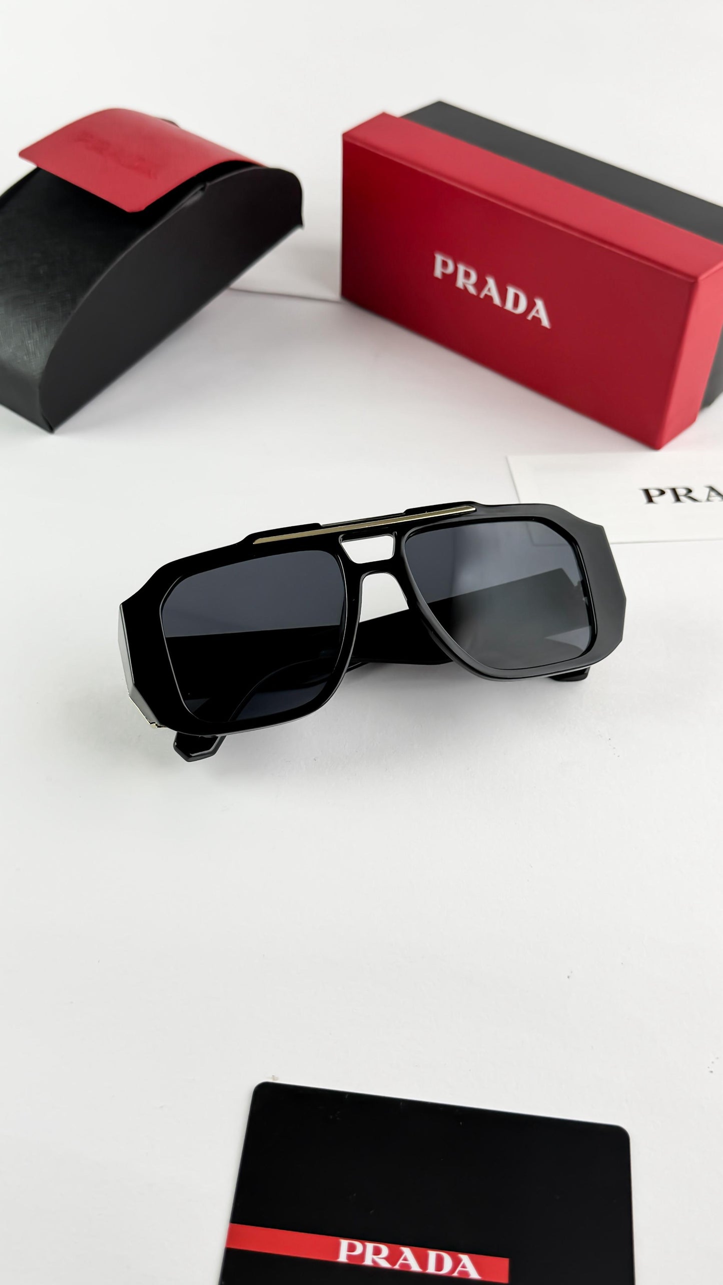 PRADA SUNGLASS