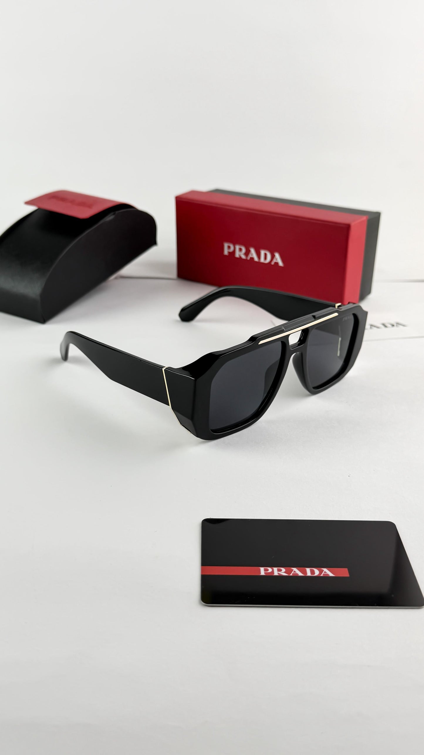 PRADA SUNGLASS