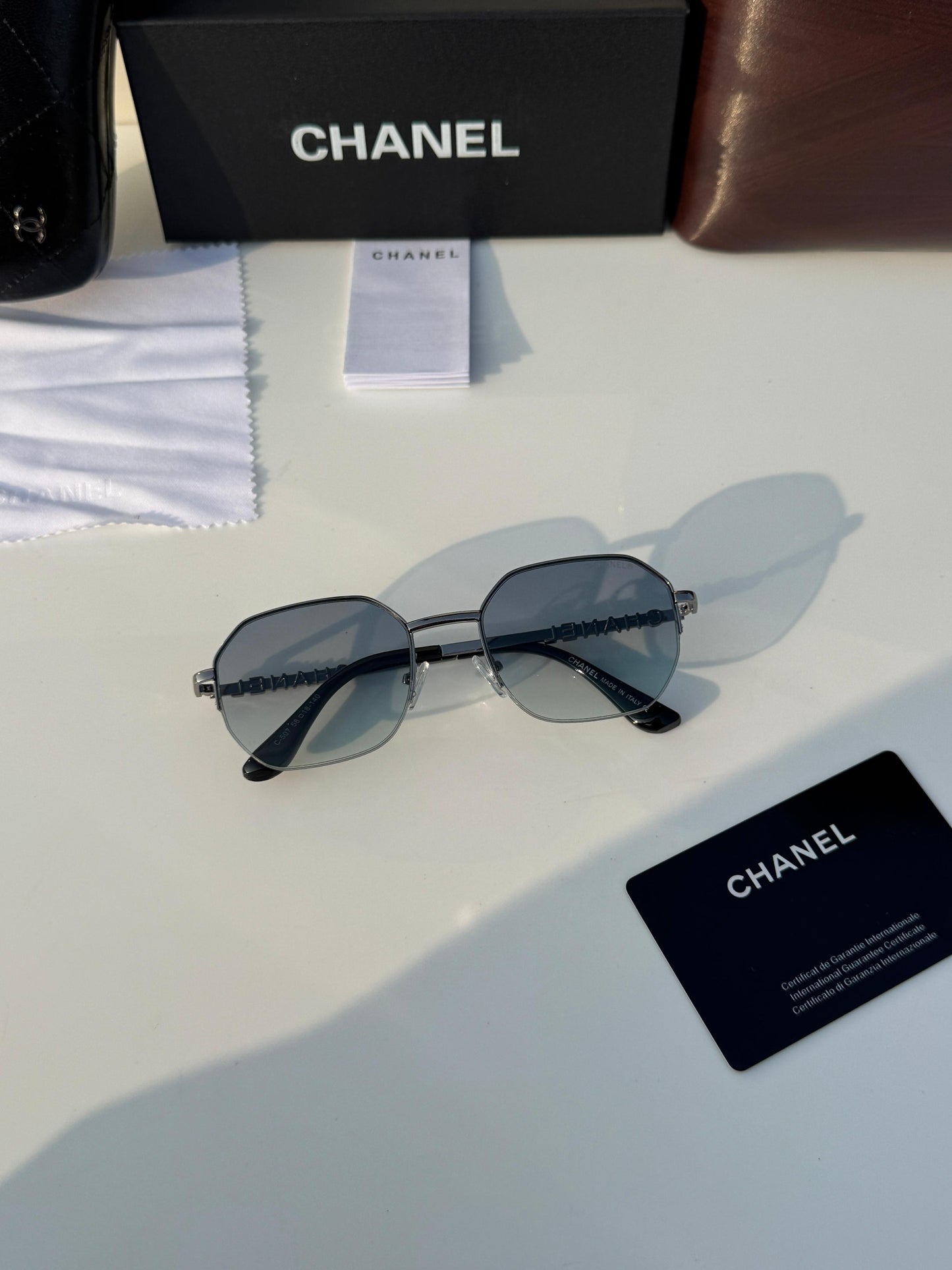 CHANEL SUNGLASS