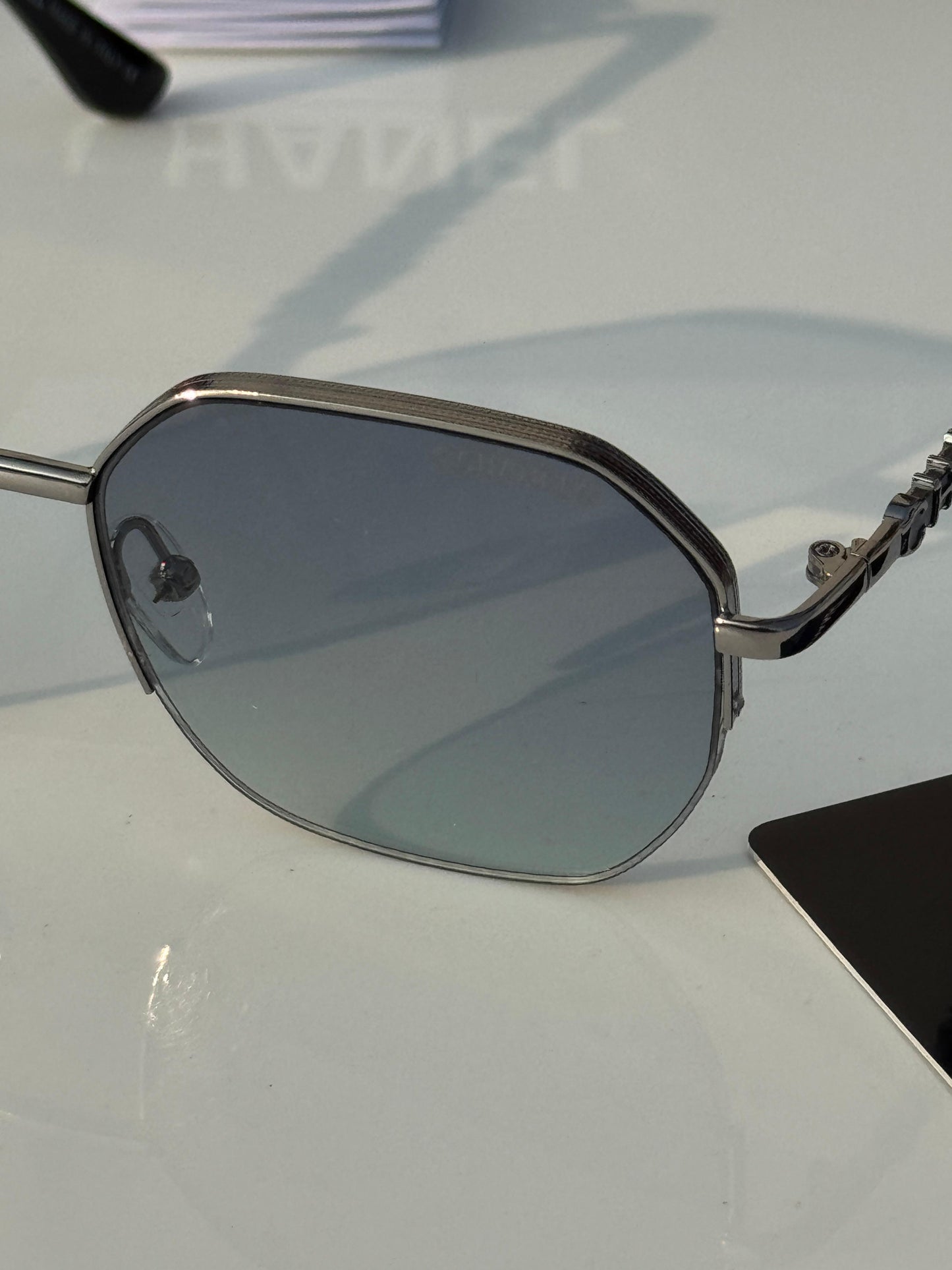 CHANEL SUNGLASS